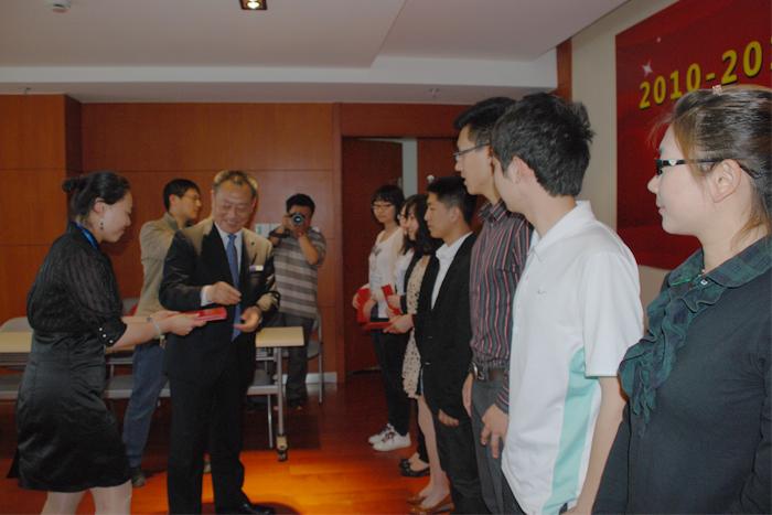 ΰ�¹���(victor1946)�ٷ���վ-Officials Website