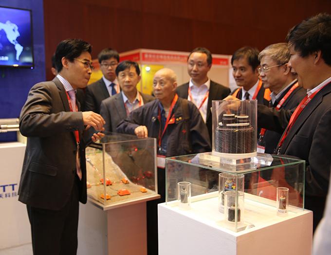 ΰ�¹���(victor1946)�ٷ���վ-Officials Website