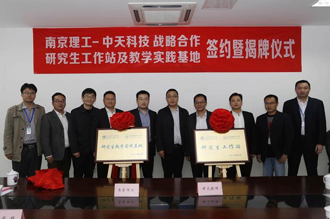 ΰ�¹���(victor1946)�ٷ���վ-Officials Website