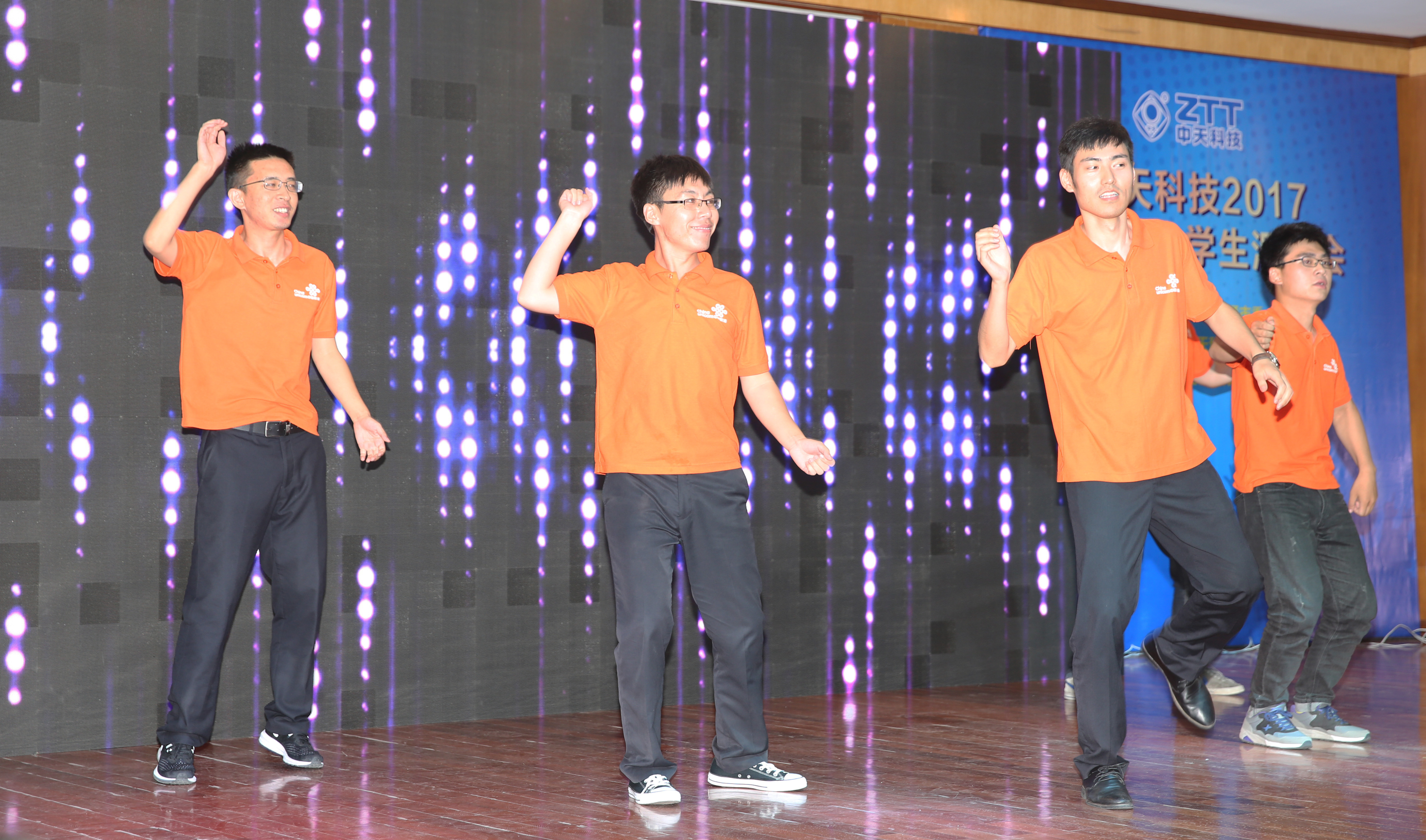 ΰ�¹���(victor1946)�ٷ���վ-Officials Website