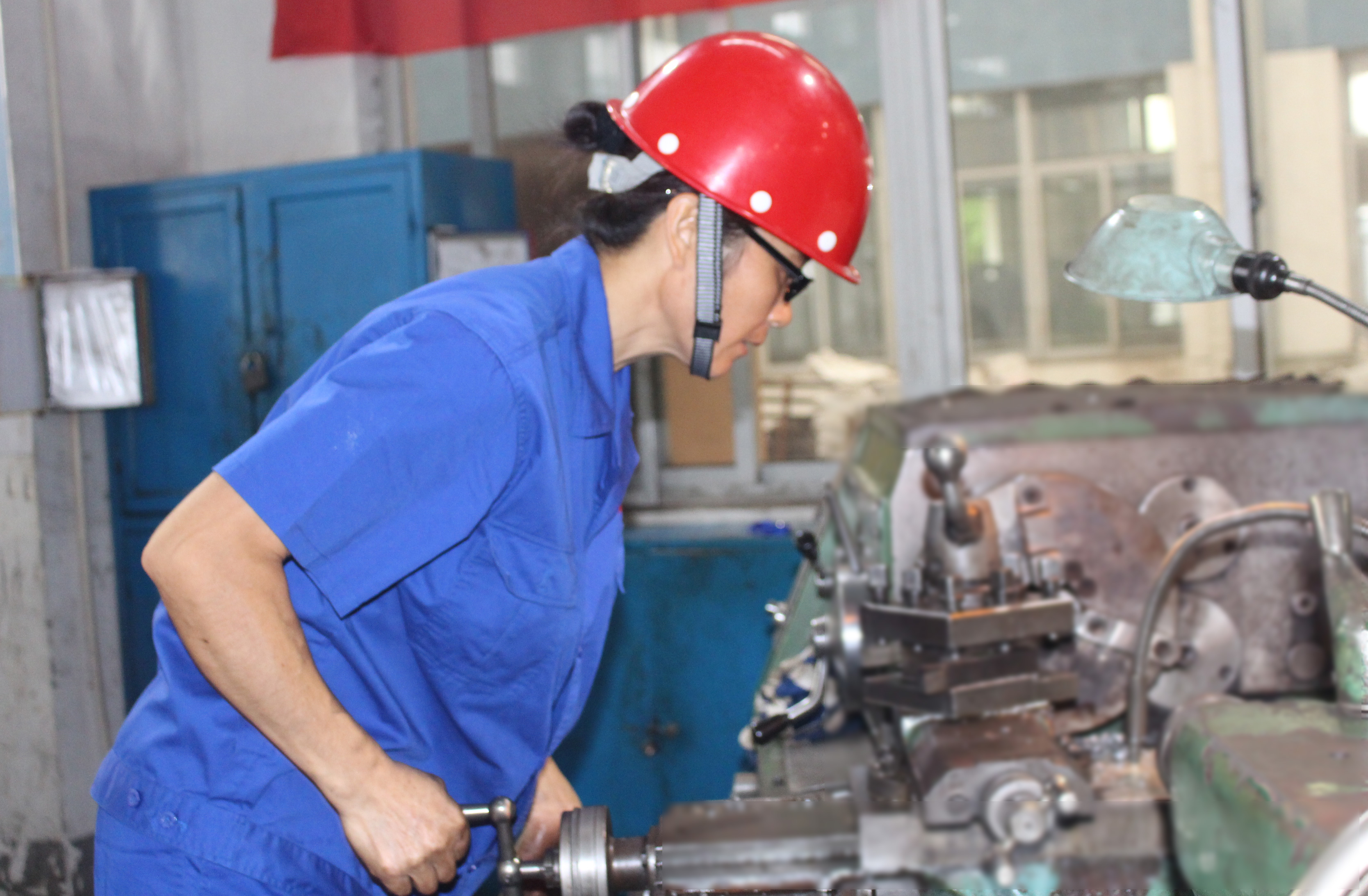 ΰ�¹���(victor1946)�ٷ���վ-Officials Website