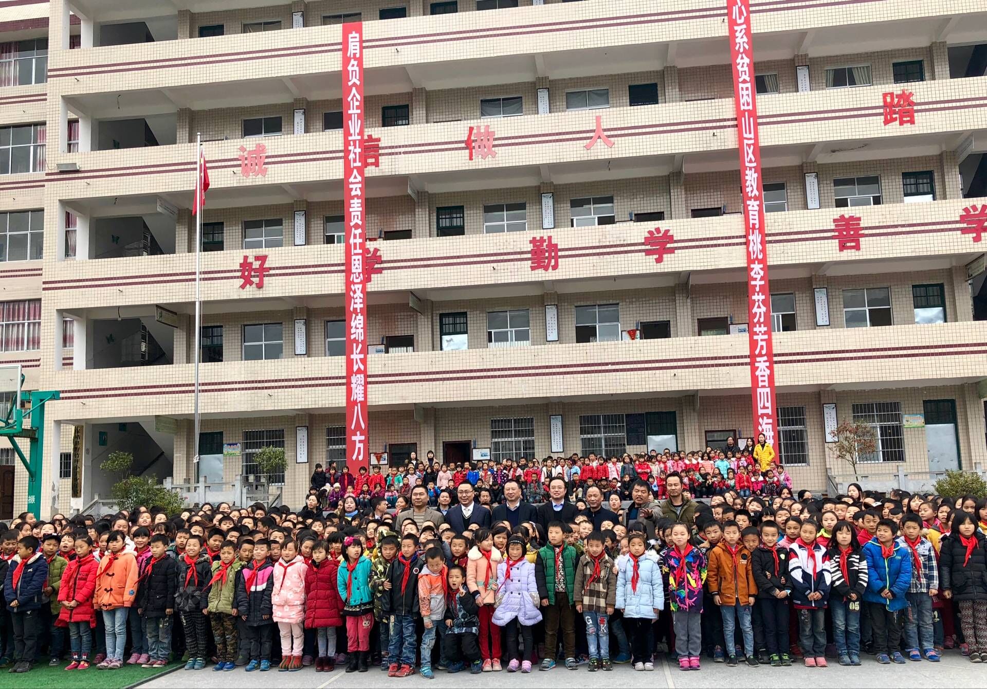 ΰ�¹���(victor1946)�ٷ���վ-Officials Website