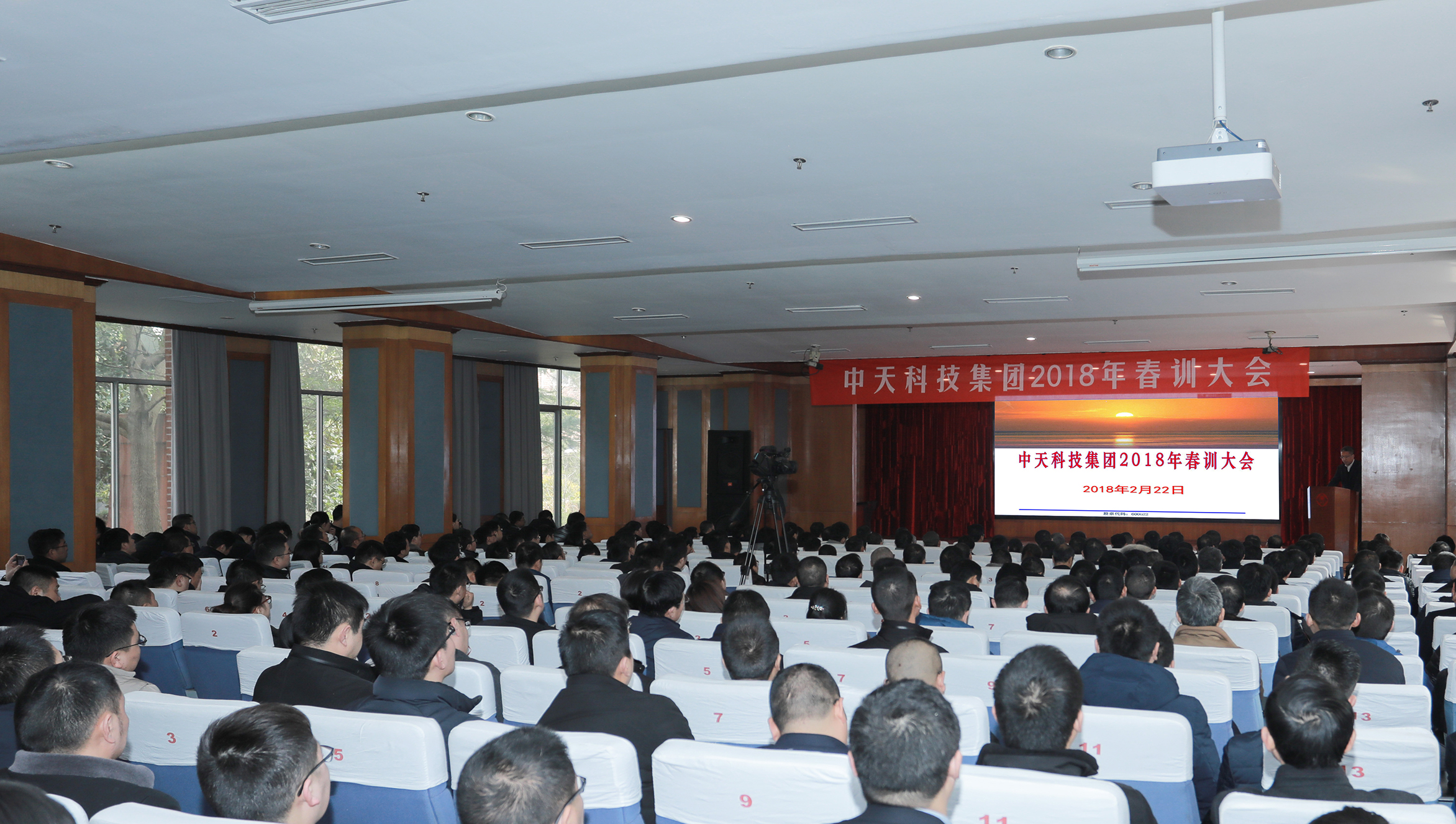 ΰ�¹���(victor1946)�ٷ���վ-Officials Website