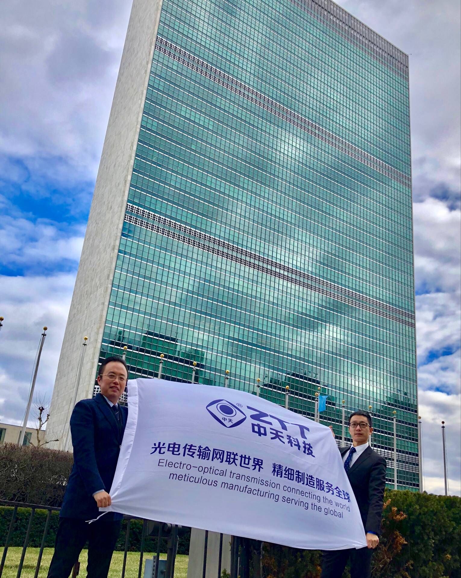 ΰ�¹���(victor1946)�ٷ���վ-Officials Website