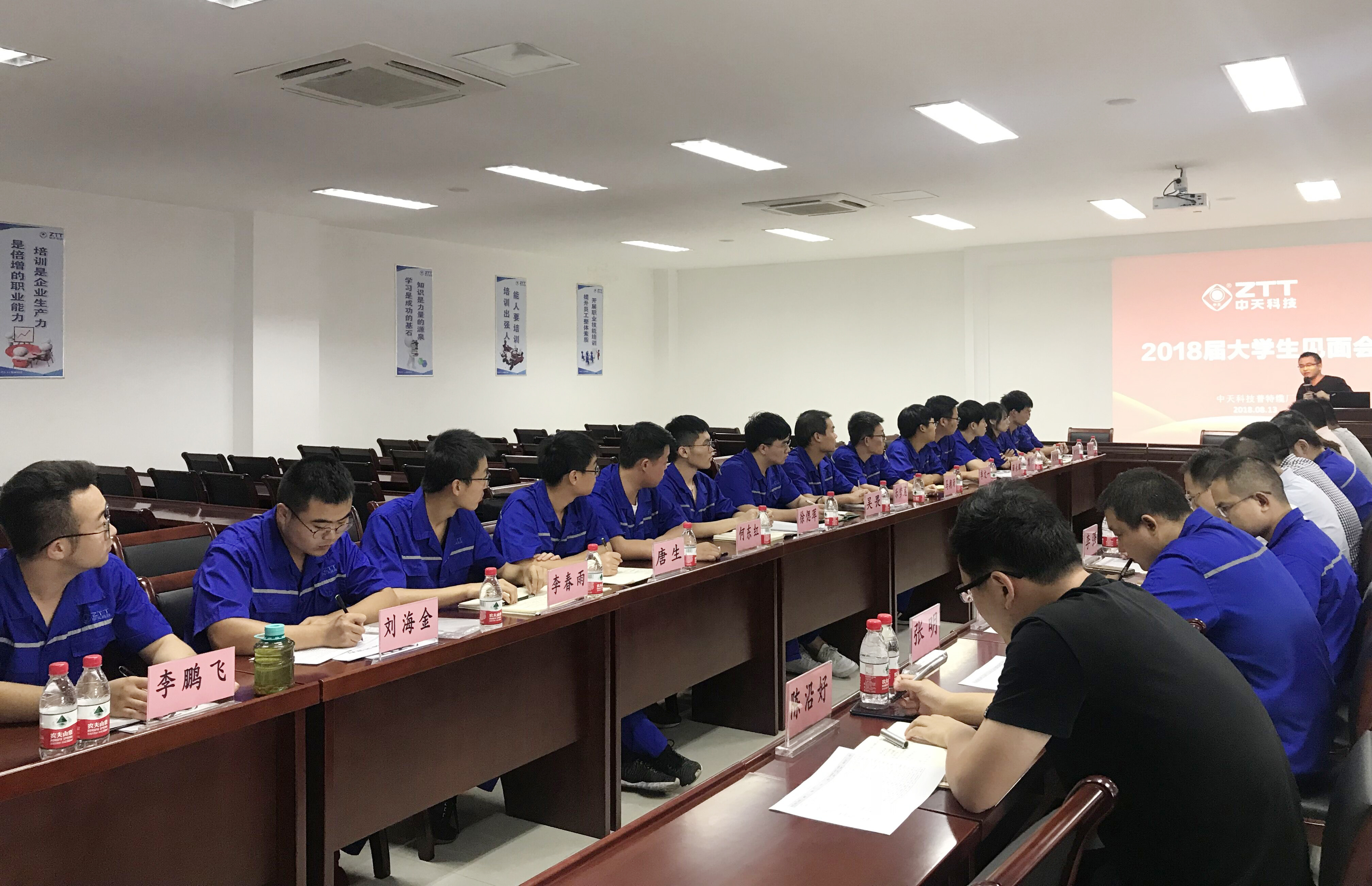 ΰ�¹���(victor1946)�ٷ���վ-Officials Website