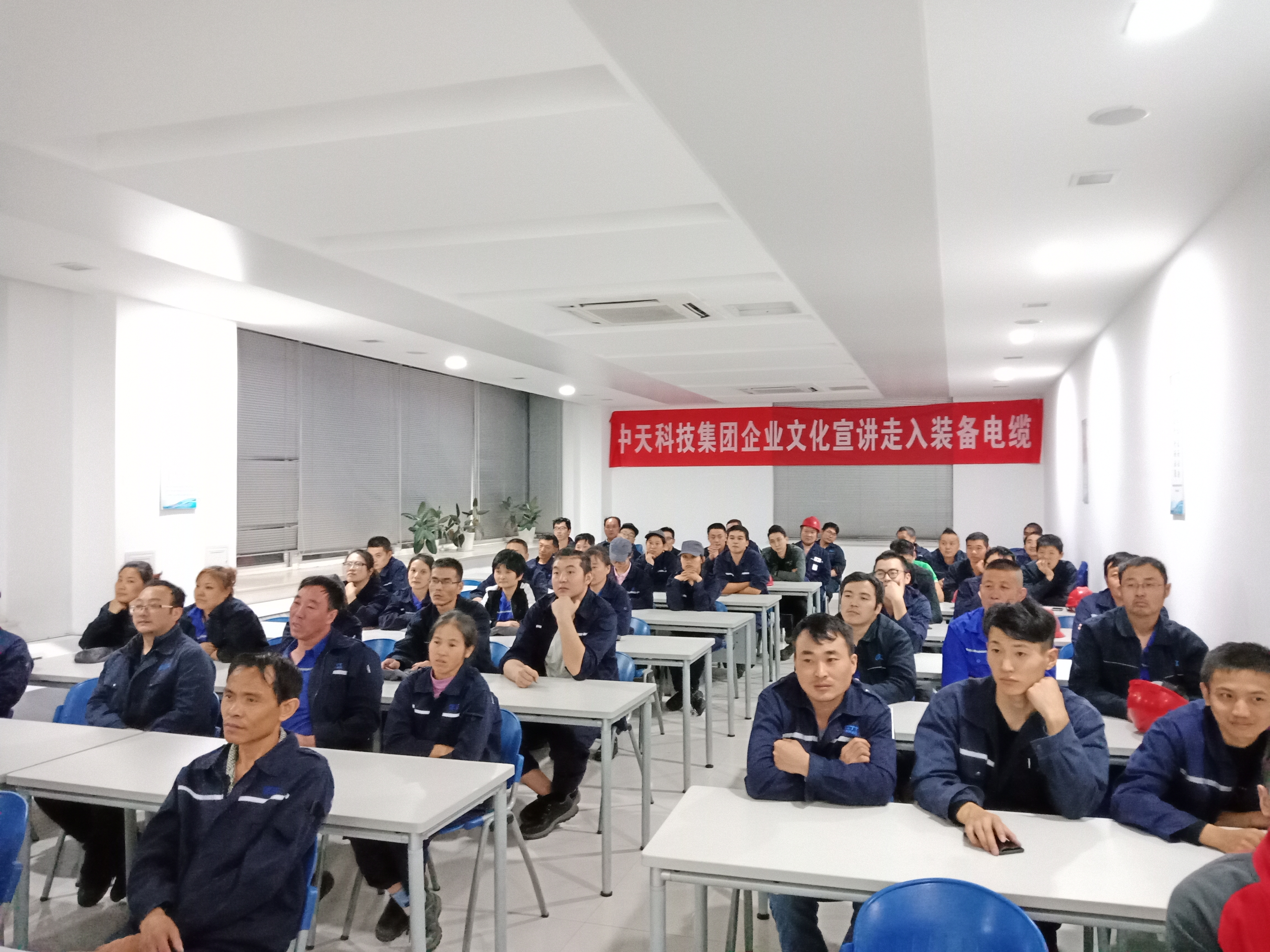 ΰ�¹���(victor1946)�ٷ���վ-Officials Website