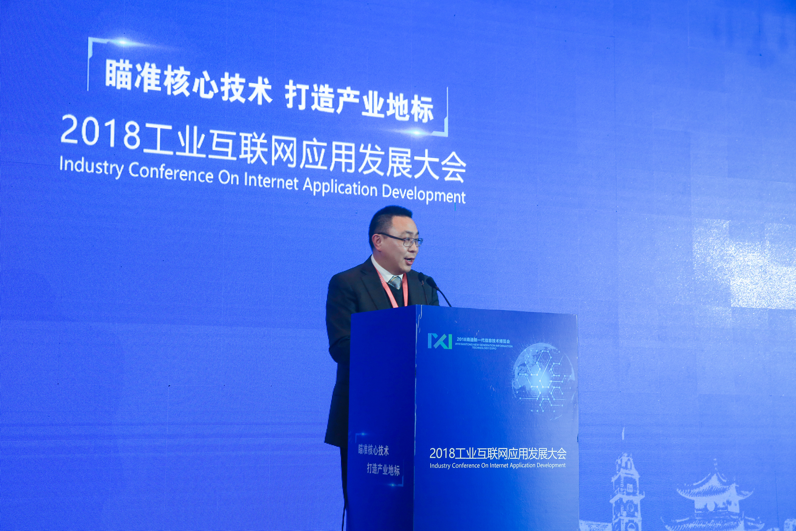 ΰ�¹���(victor1946)�ٷ���վ-Officials Website