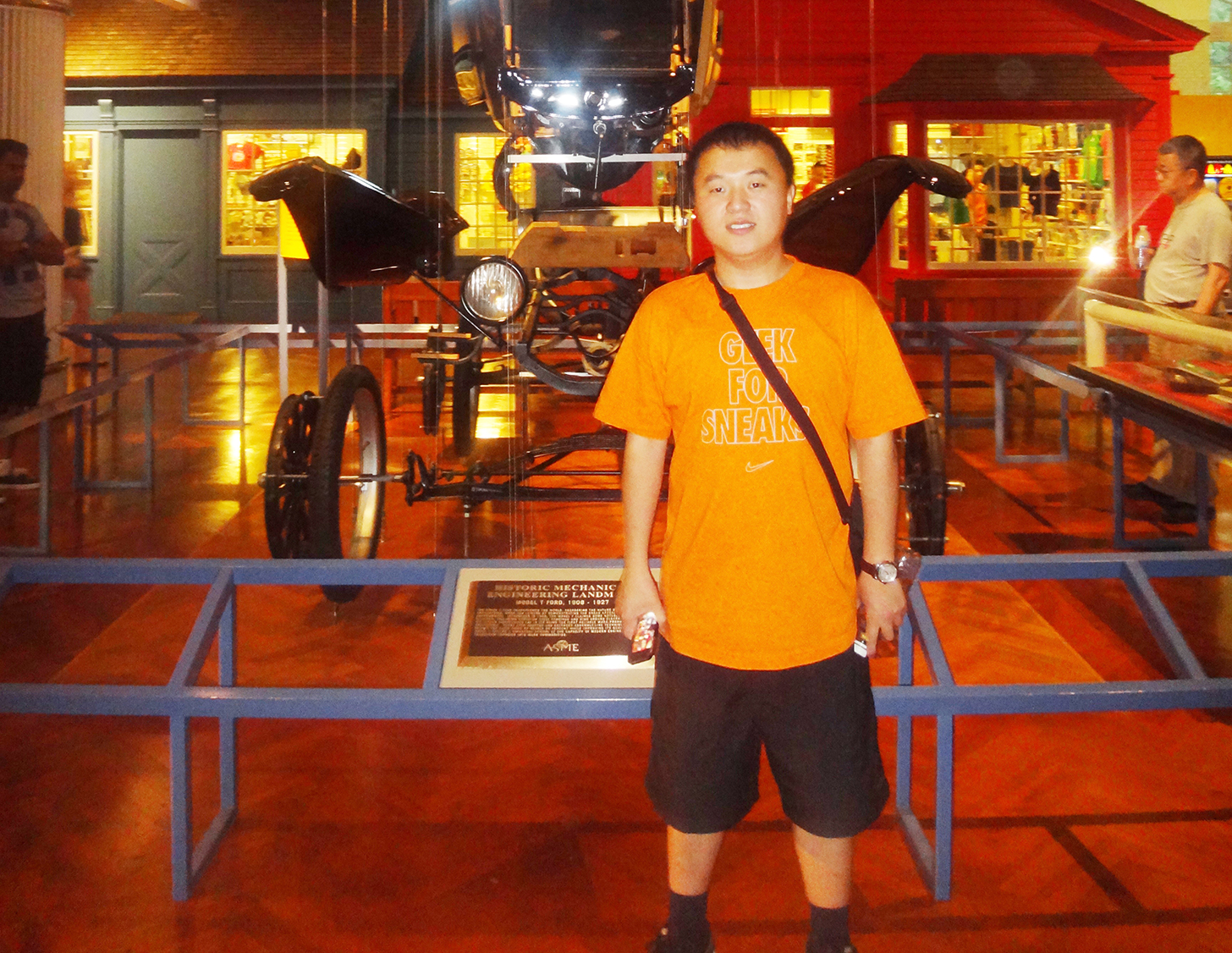 ΰ�¹���(victor1946)�ٷ���վ-Officials Website