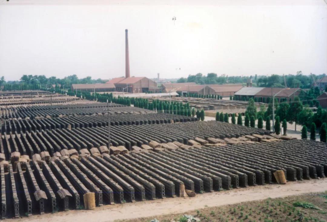 ΰ�¹���(victor1946)�ٷ���վ-Officials Website