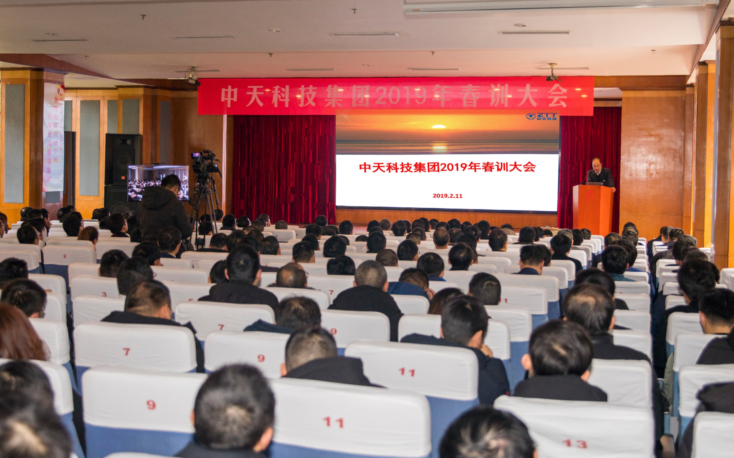 ΰ�¹���(victor1946)�ٷ���վ-Officials Website