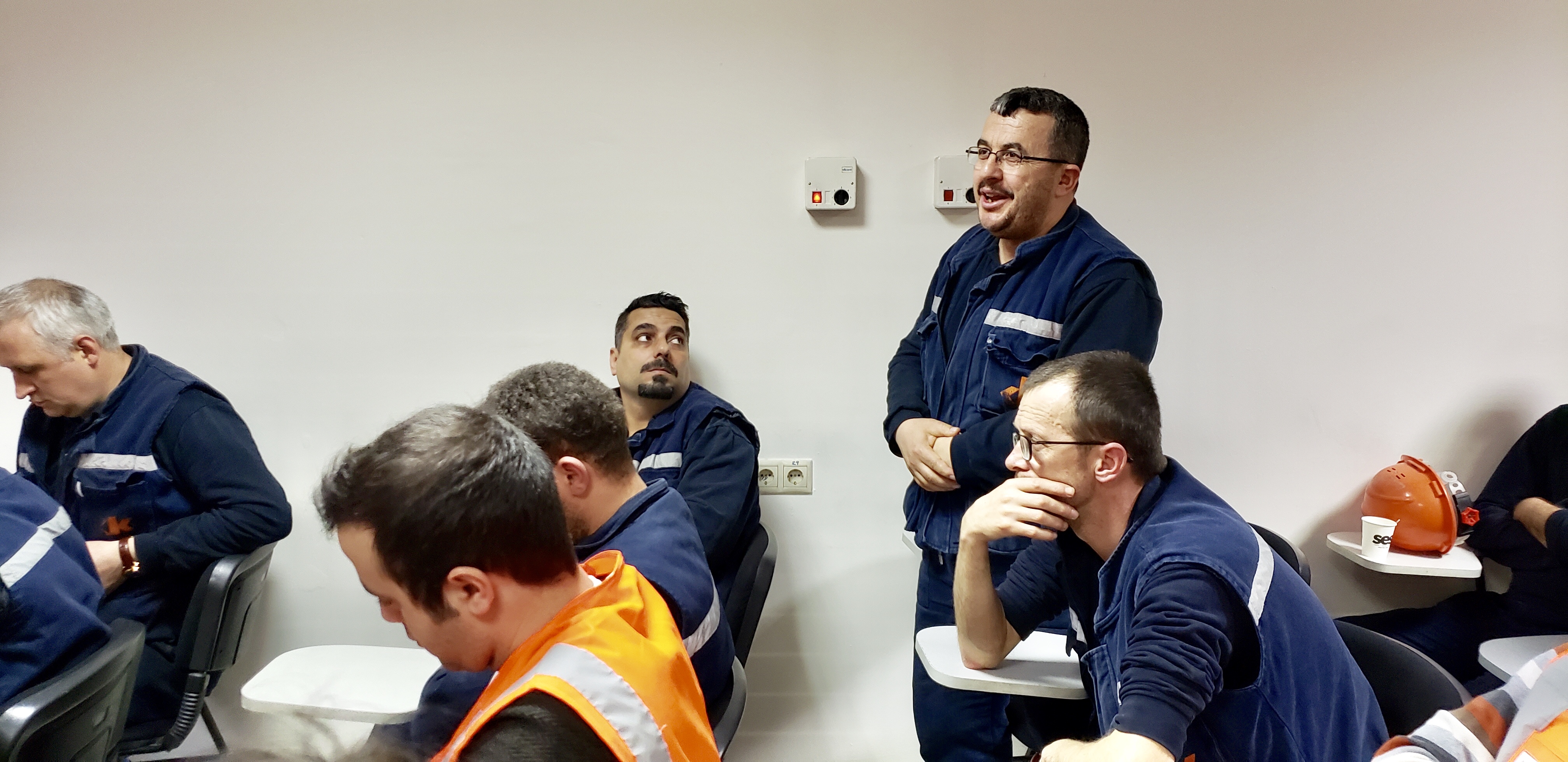 ΰ�¹���(victor1946)�ٷ���վ-Officials Website