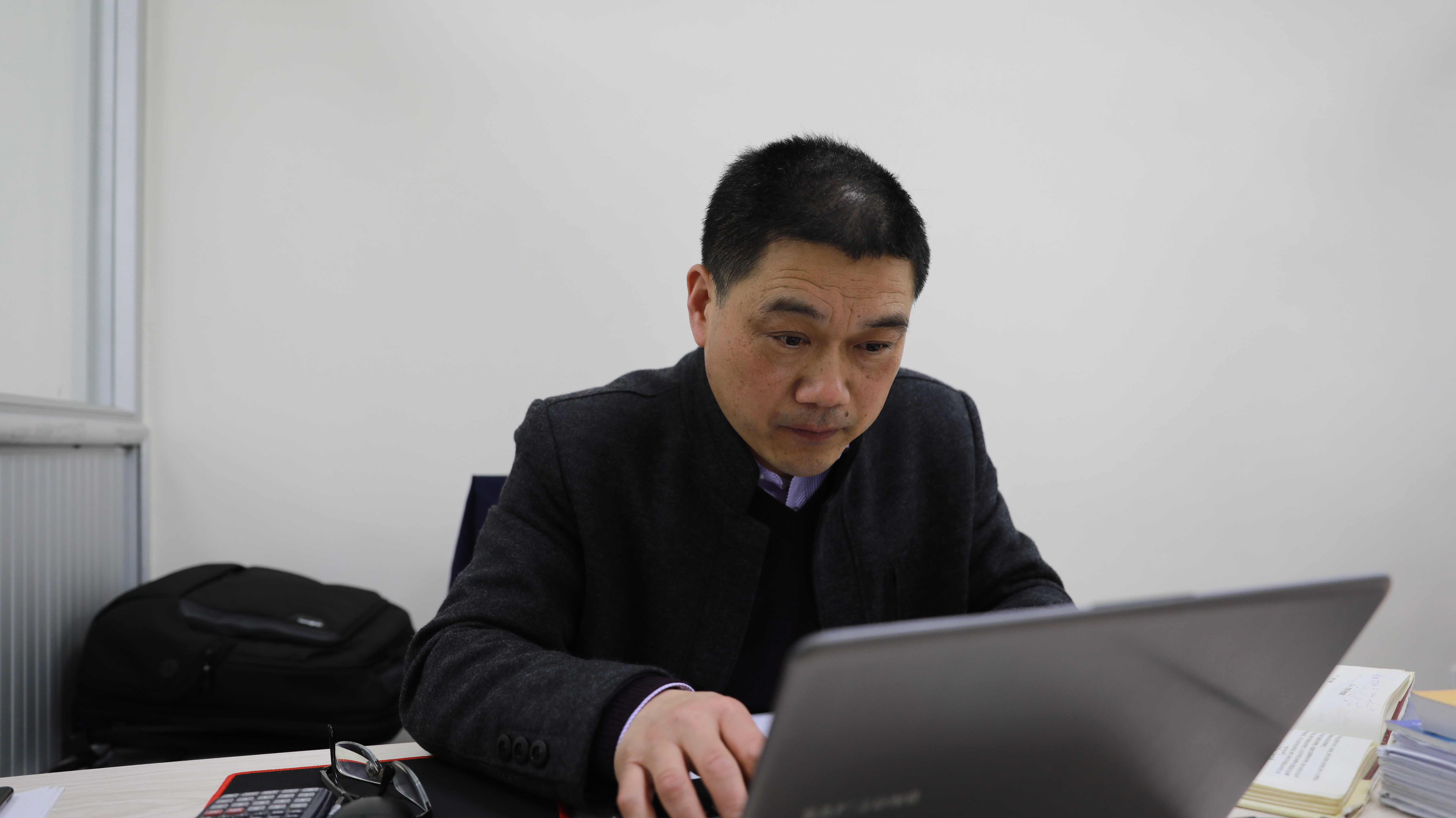 ΰ�¹���(victor1946)�ٷ���վ-Officials Website