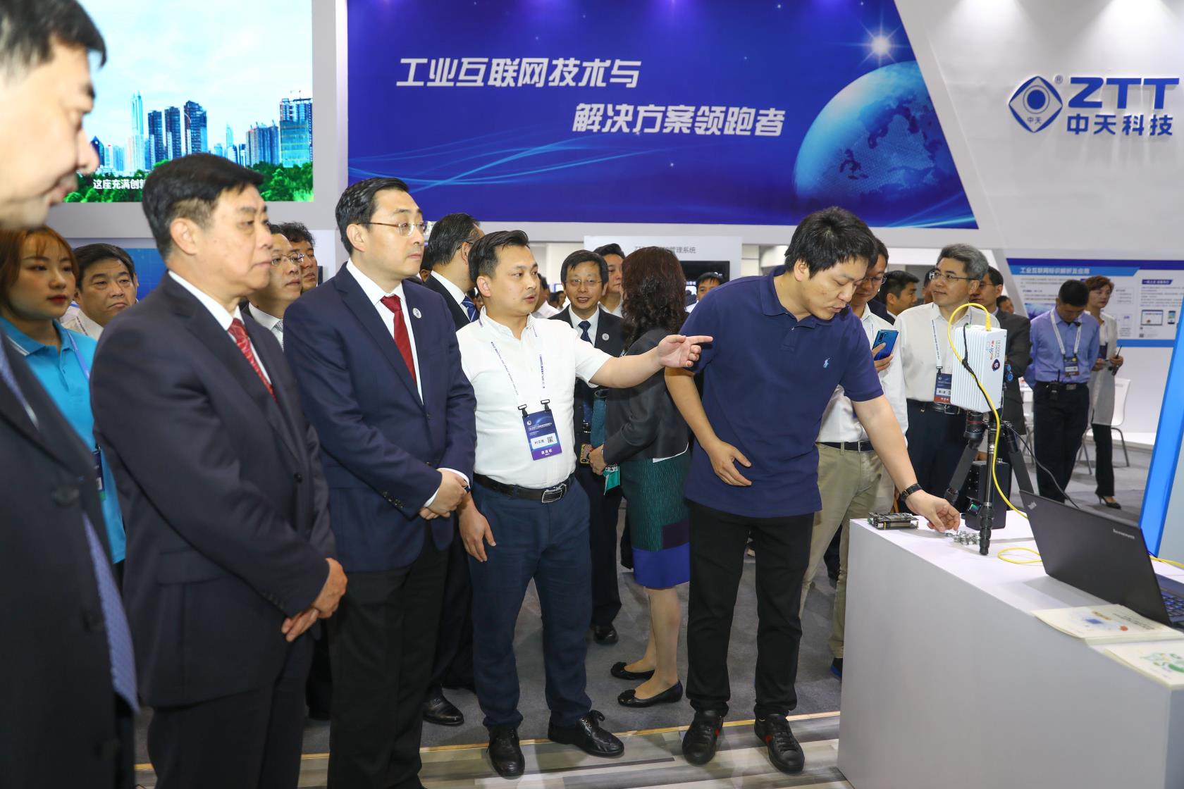 ΰ�¹���(victor1946)�ٷ���վ-Officials Website