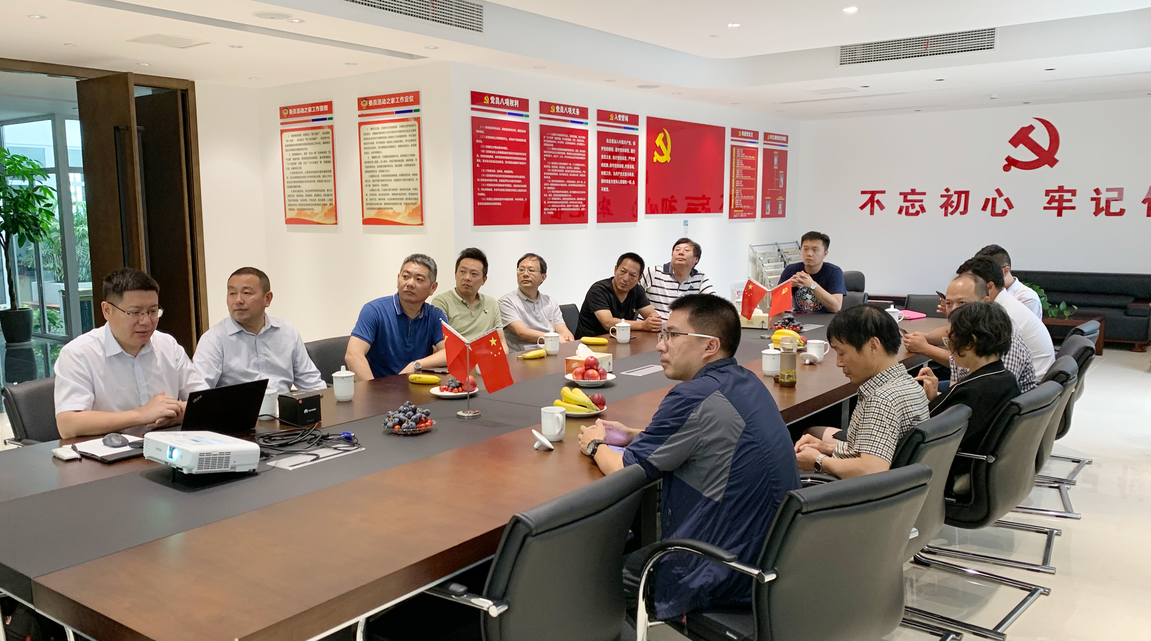 ΰ�¹���(victor1946)�ٷ���վ-Officials Website