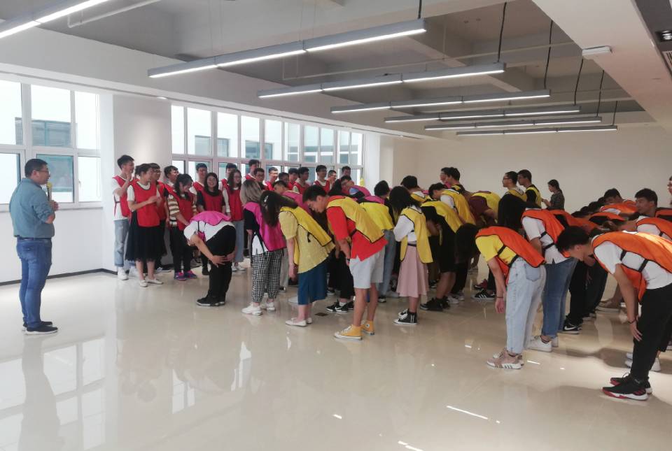 ΰ�¹���(victor1946)�ٷ���վ-Officials Website