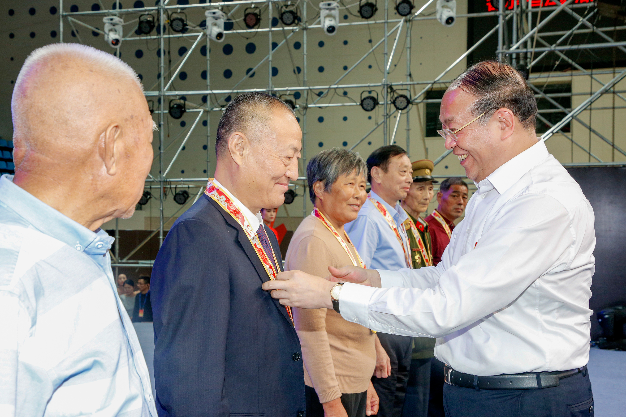 ΰ�¹���(victor1946)�ٷ���վ-Officials Website