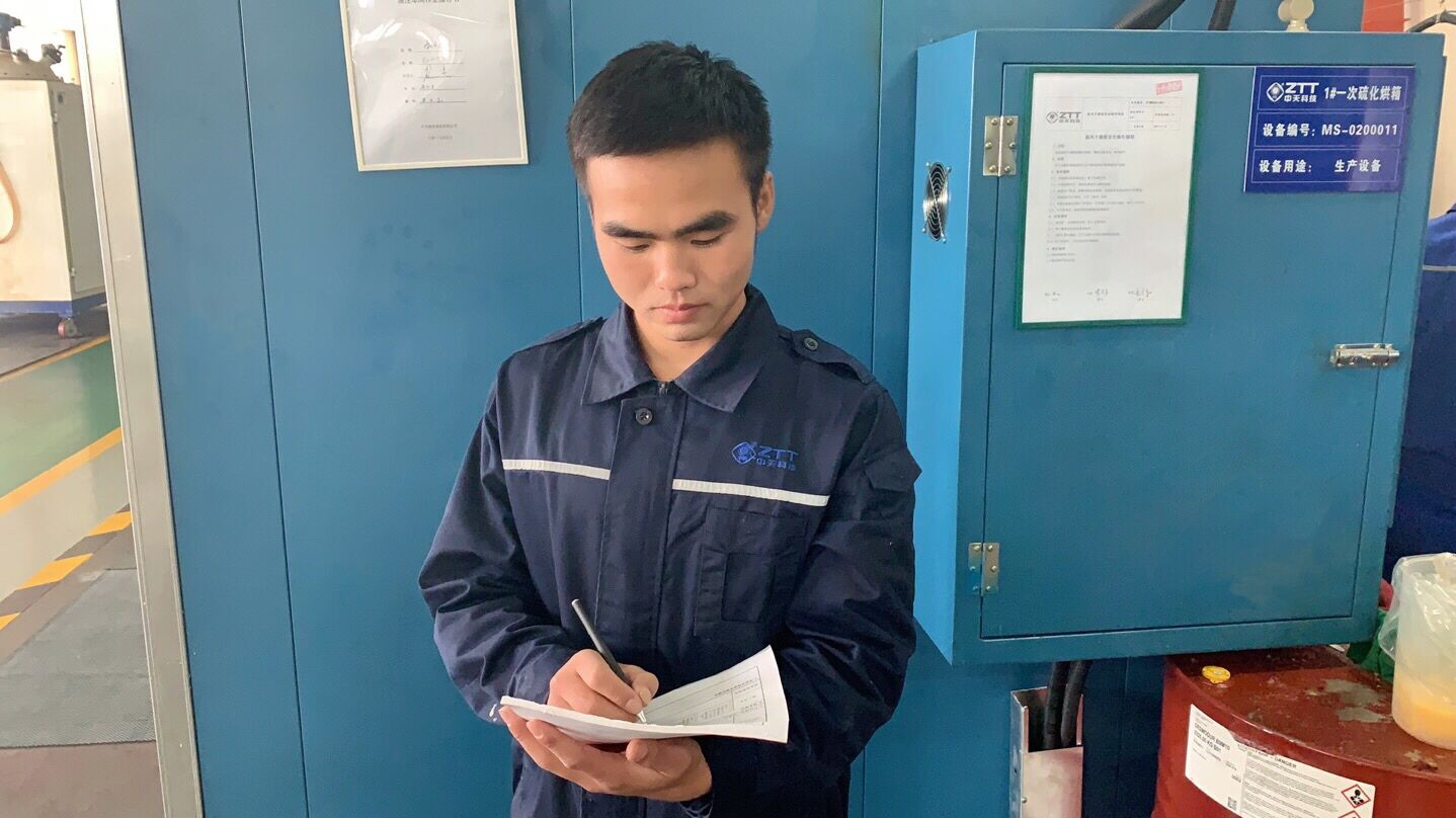 ΰ�¹���(victor1946)�ٷ���վ-Officials Website