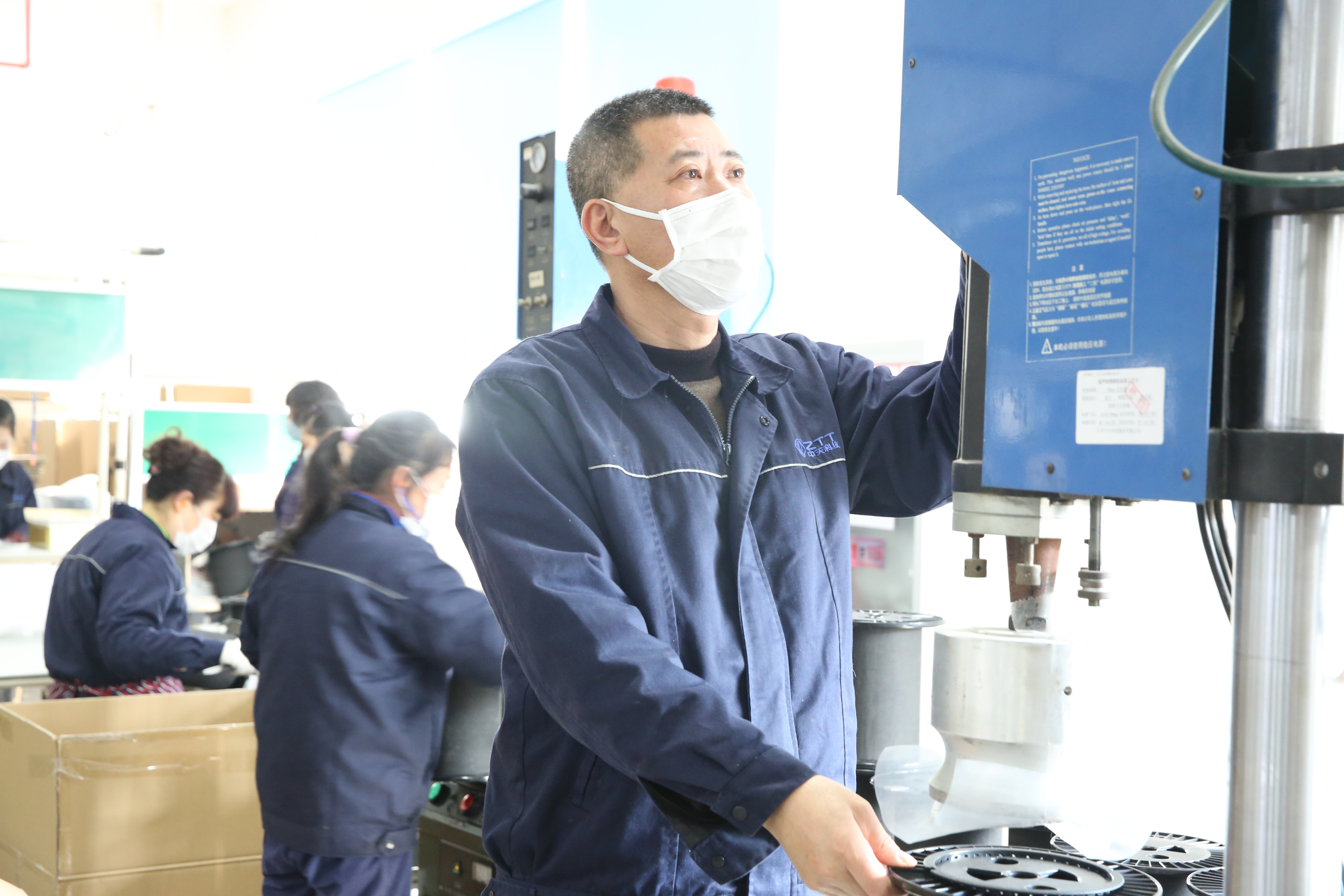 ΰ�¹���(victor1946)�ٷ���վ-Officials Website