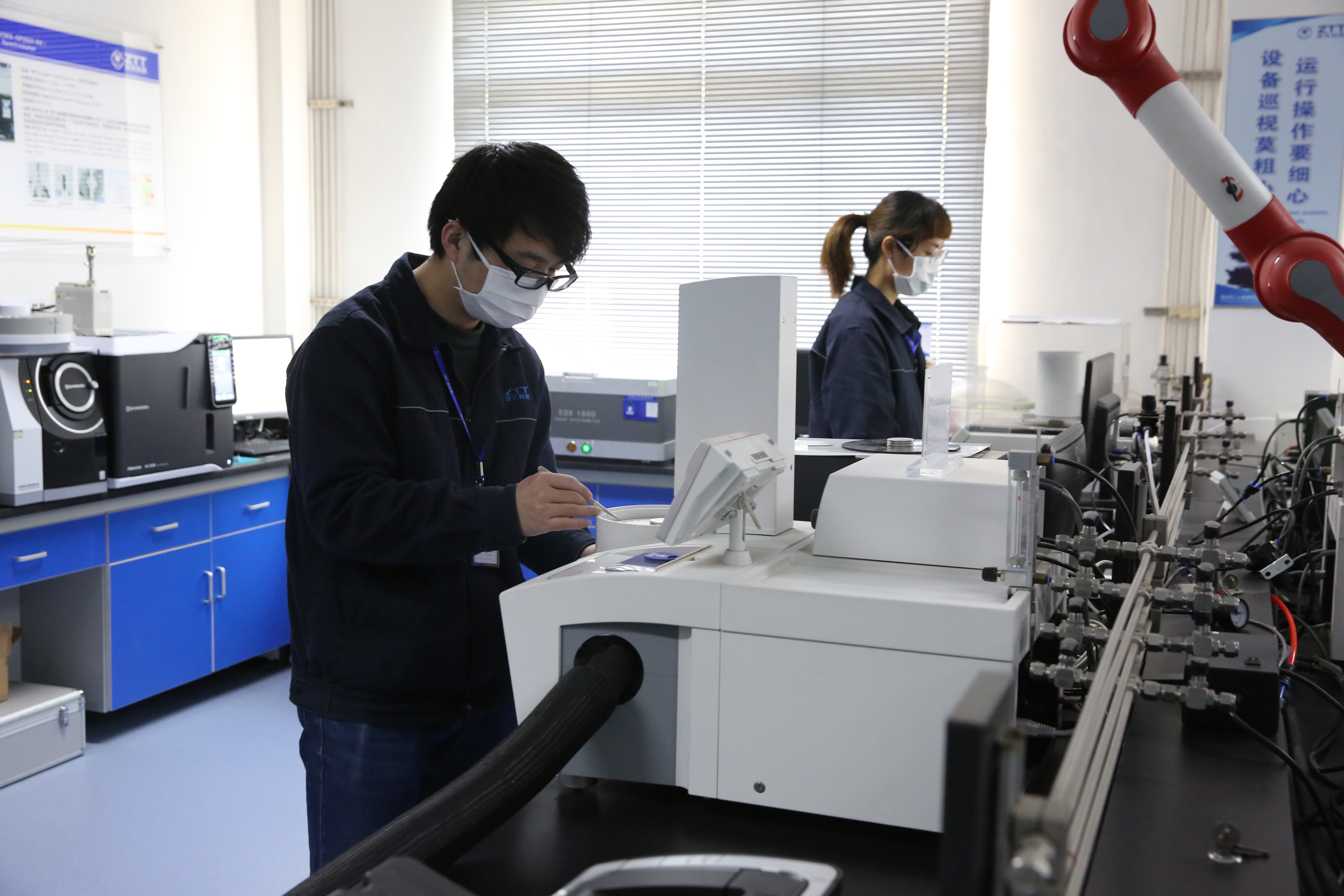 ΰ�¹���(victor1946)�ٷ���վ-Officials Website