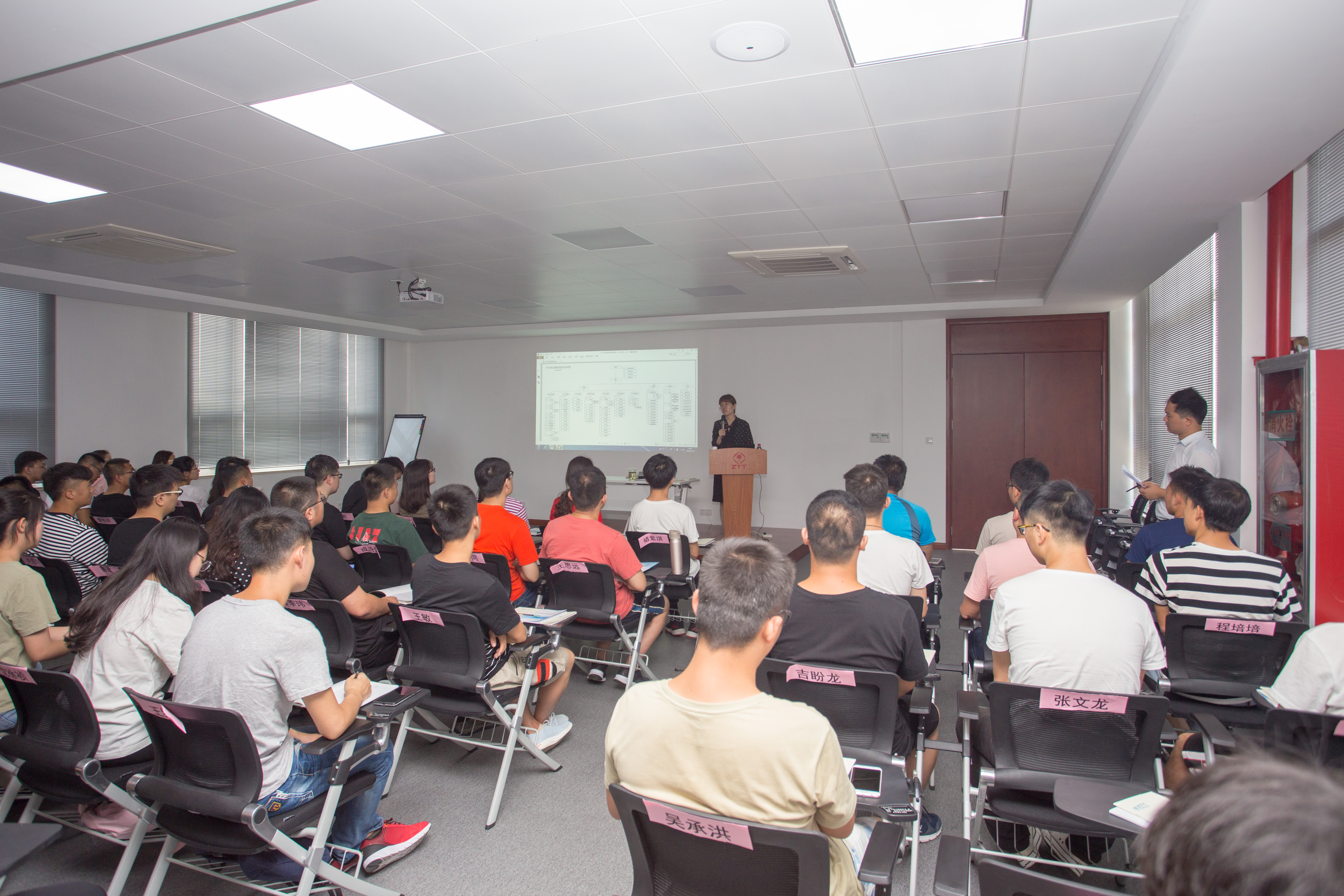 ΰ�¹���(victor1946)�ٷ���վ-Officials Website