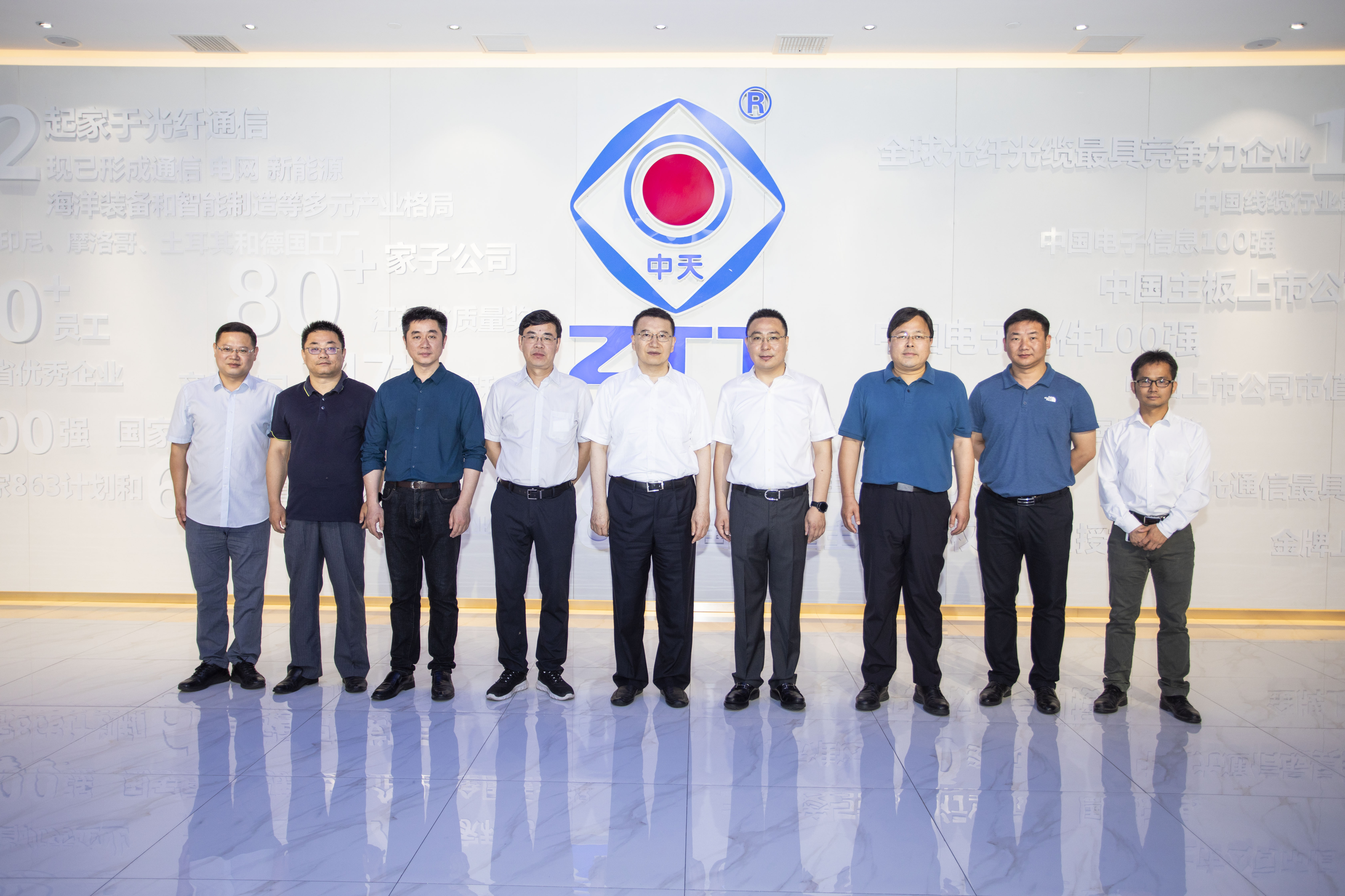 ΰ�¹���(victor1946)�ٷ���վ-Officials Website