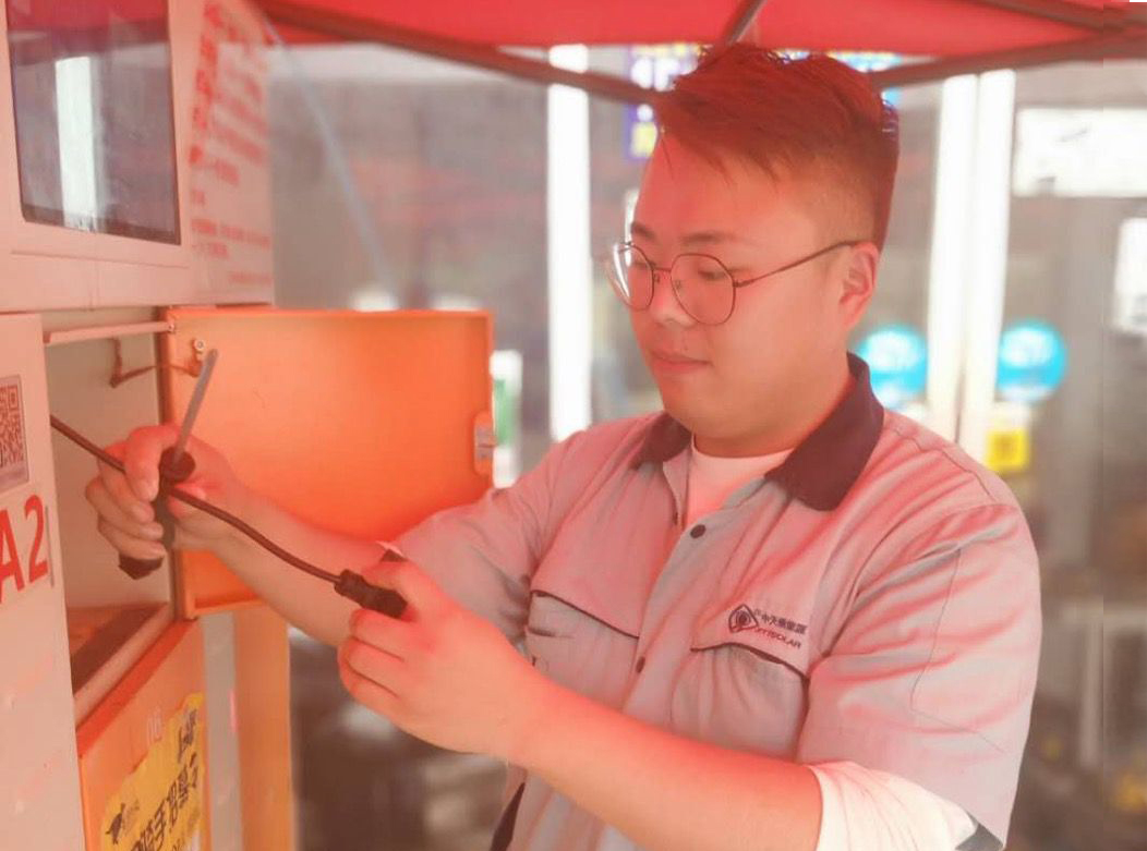 ΰ�¹���(victor1946)�ٷ���վ-Officials Website