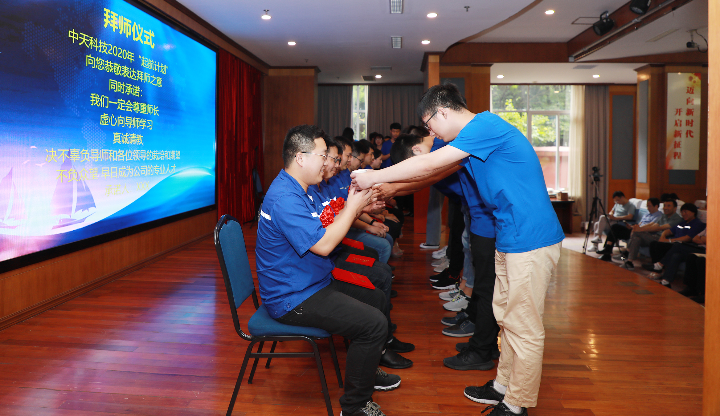 ΰ�¹���(victor1946)�ٷ���վ-Officials Website