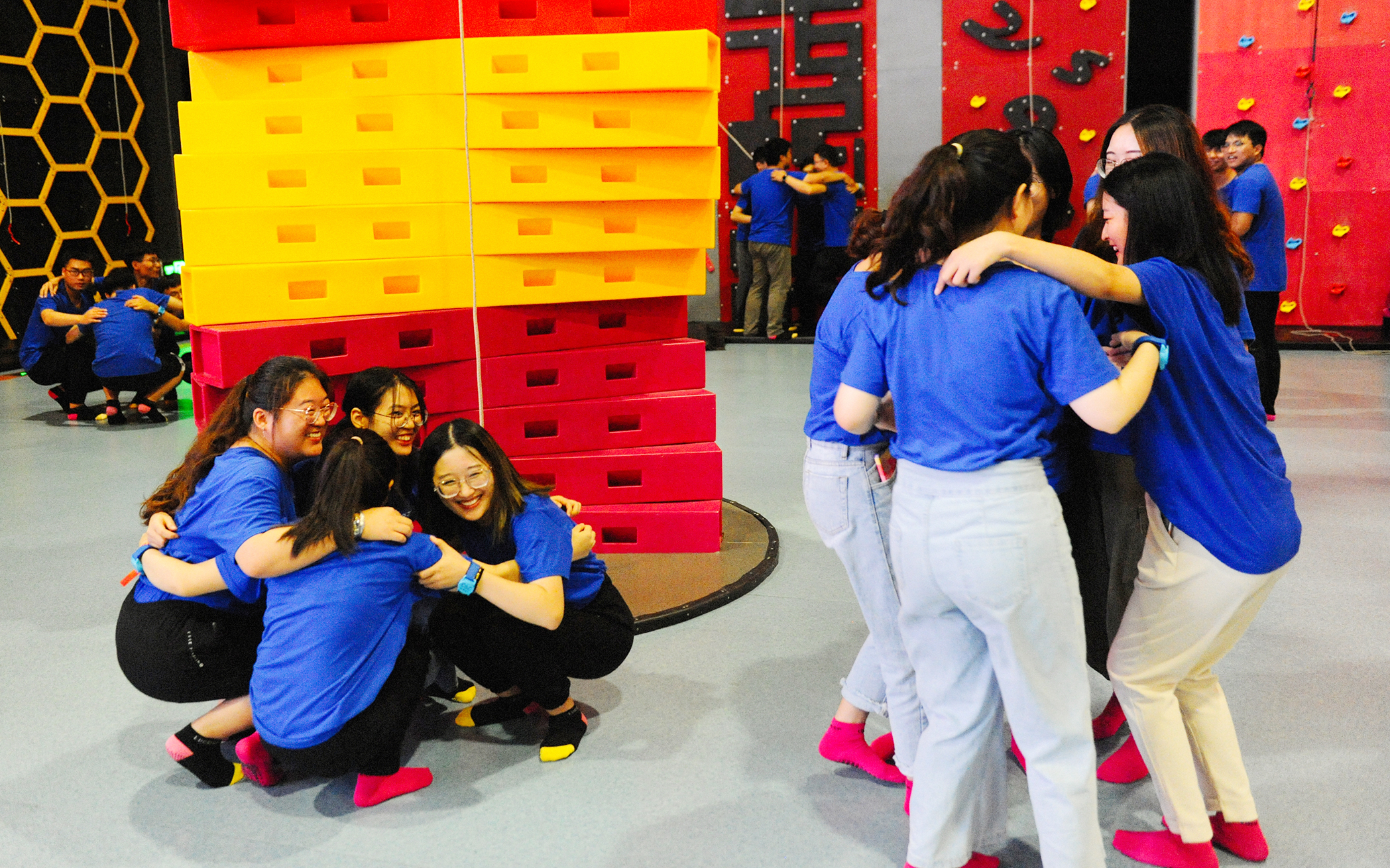 ΰ�¹���(victor1946)�ٷ���վ-Officials Website