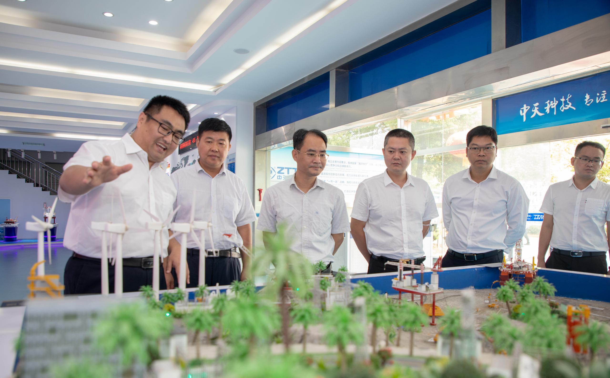 ΰ�¹���(victor1946)�ٷ���վ-Officials Website