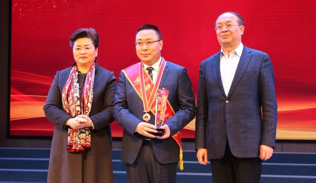 ΰ�¹���(victor1946)�ٷ���վ-Officials Website