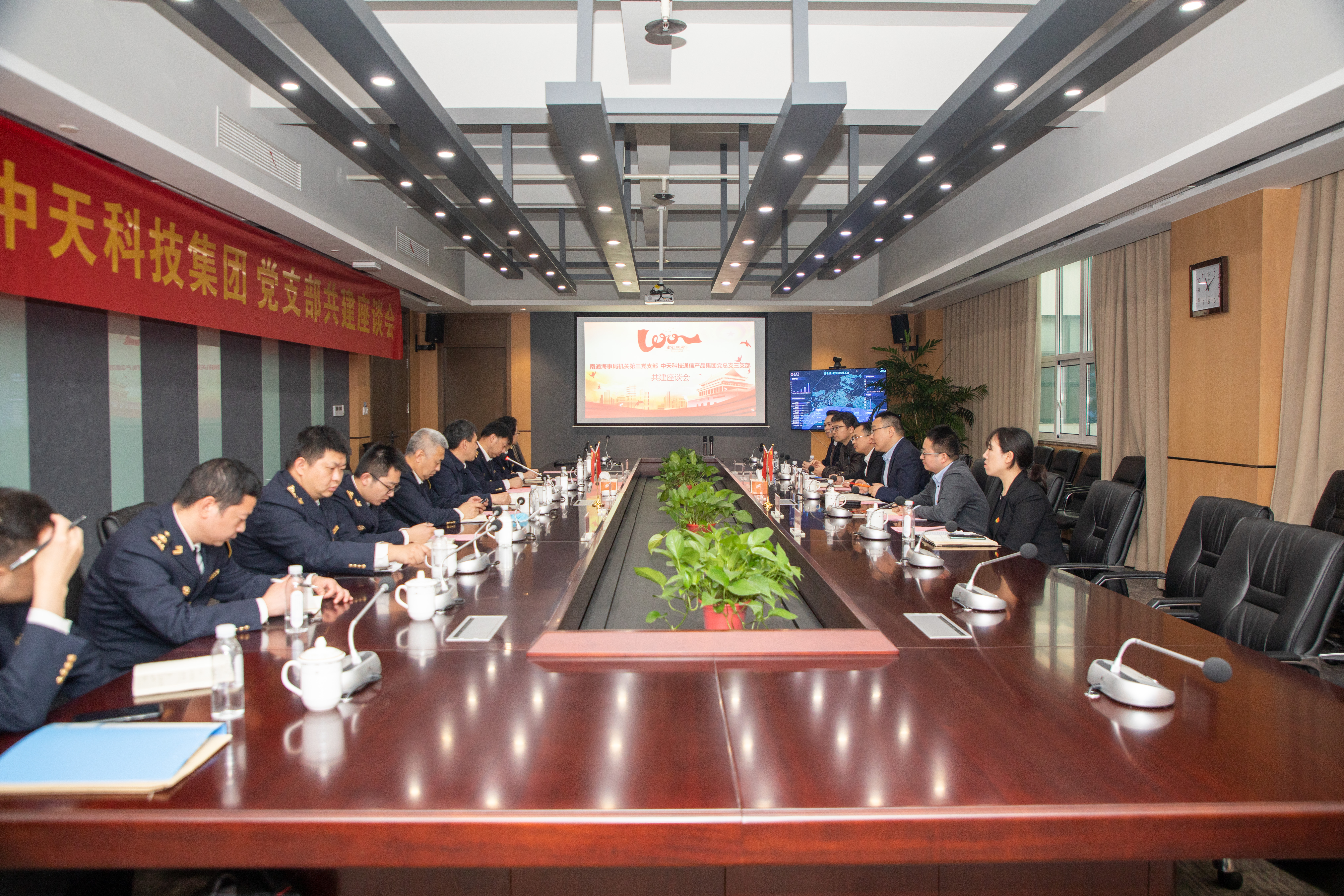 ΰ�¹���(victor1946)�ٷ���վ-Officials Website