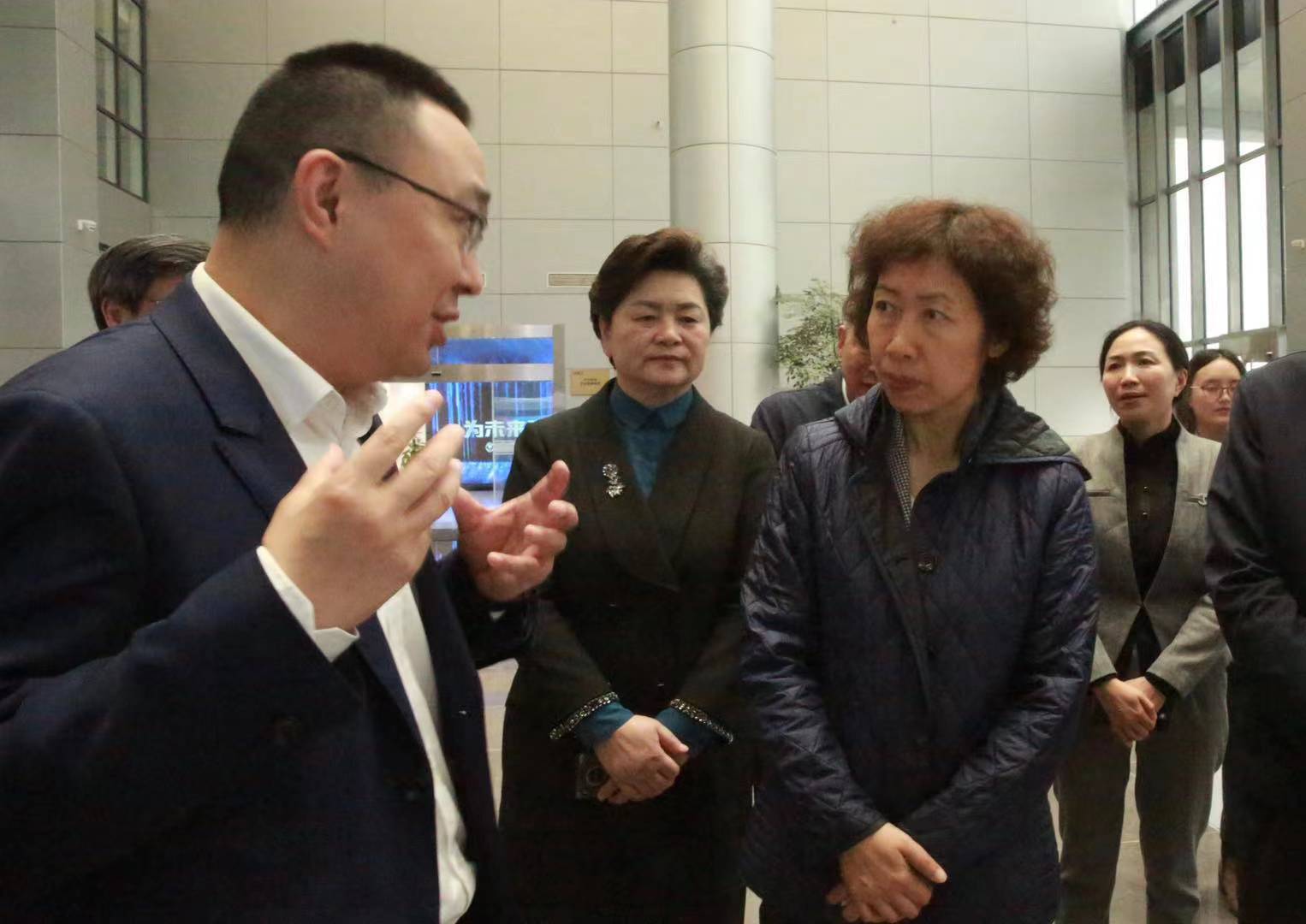 ΰ�¹���(victor1946)�ٷ���վ-Officials Website