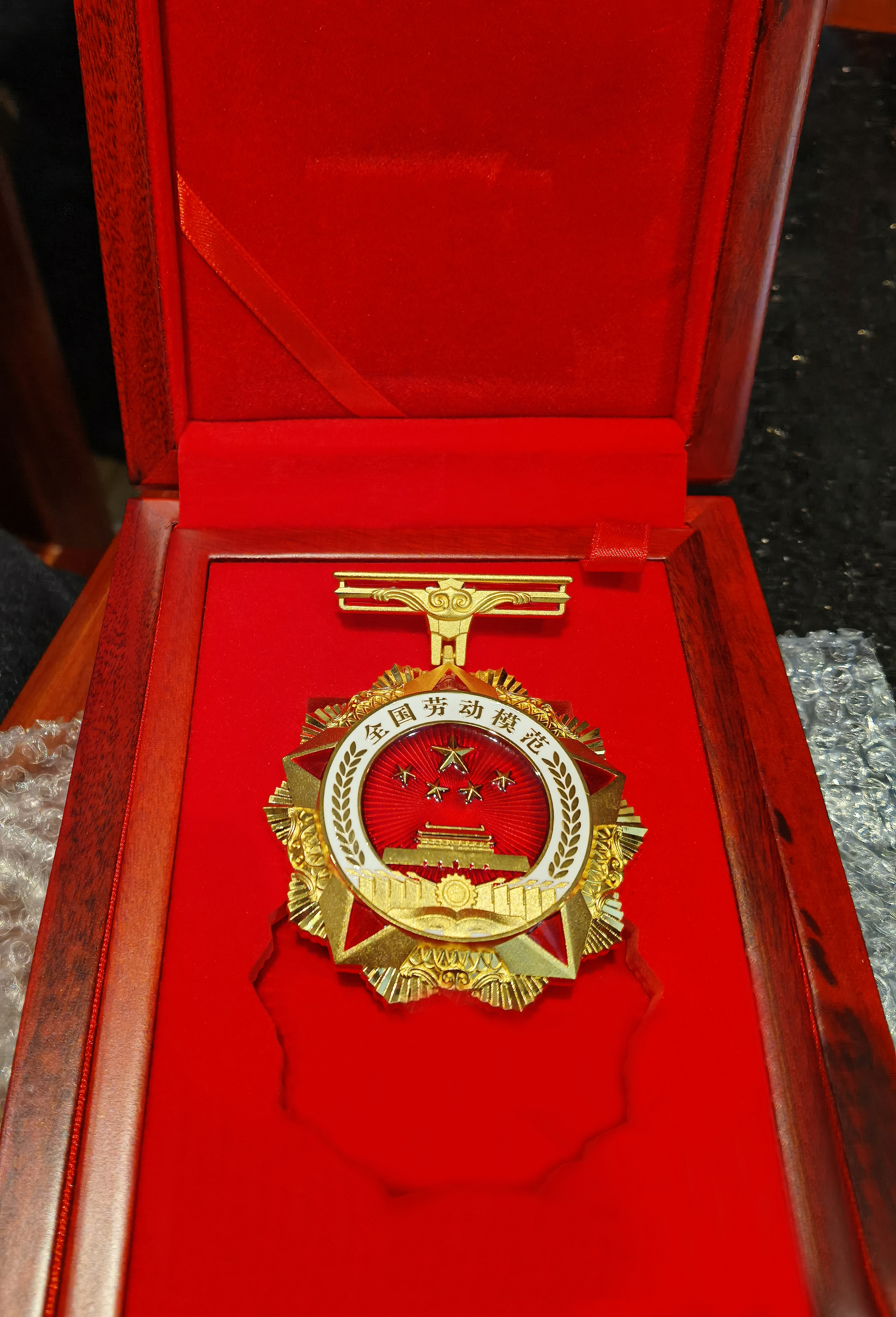 ΰ�¹���(victor1946)�ٷ���վ-Officials Website