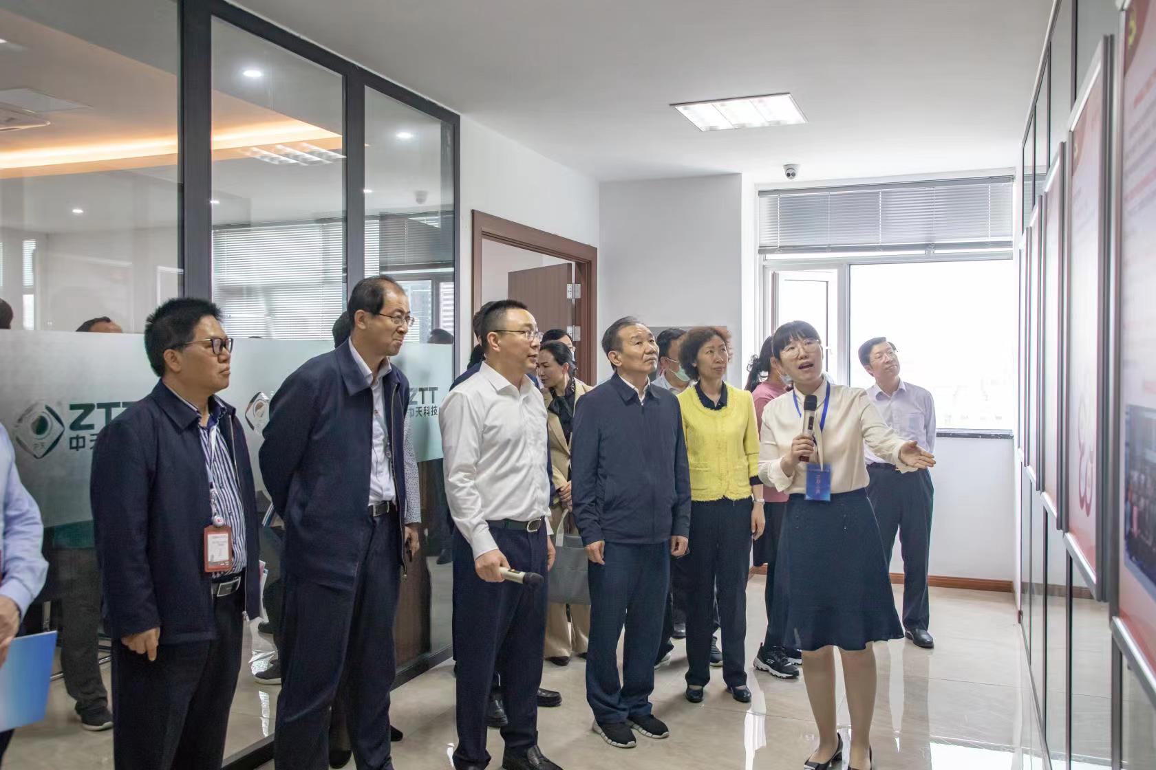 ΰ�¹���(victor1946)�ٷ���վ-Officials Website