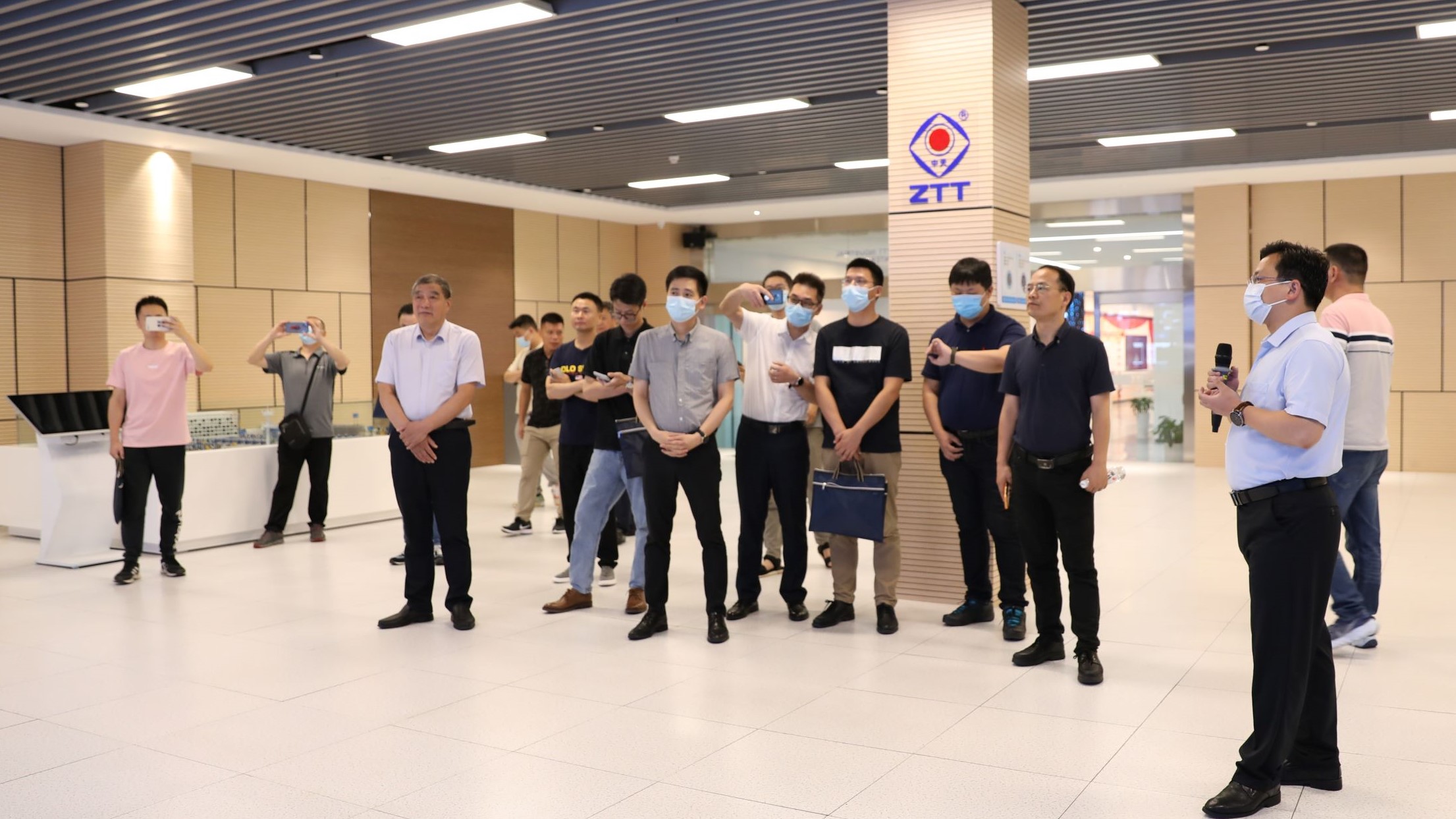 ΰ�¹���(victor1946)�ٷ���վ-Officials Website