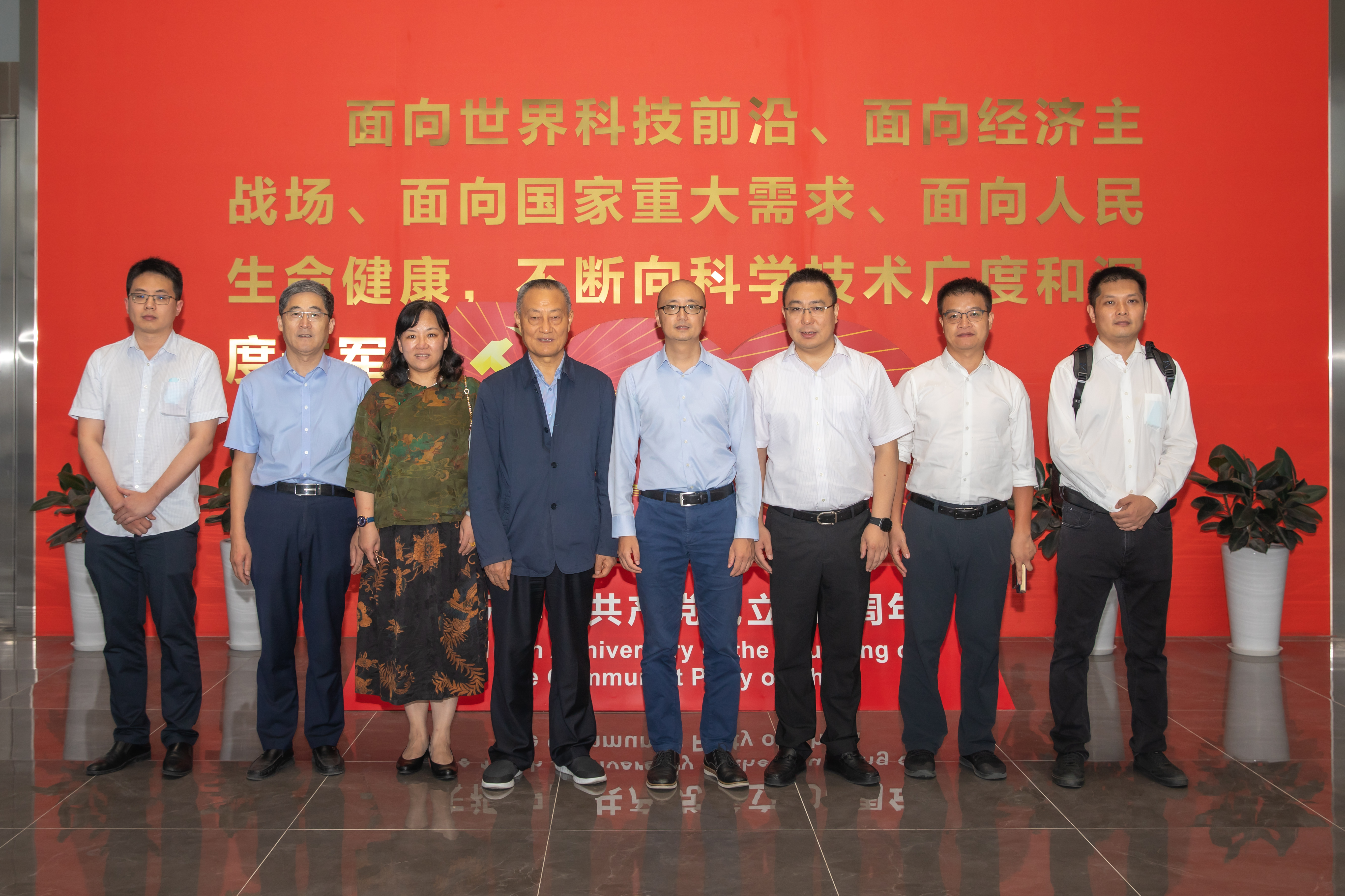 ΰ�¹���(victor1946)�ٷ���վ-Officials Website