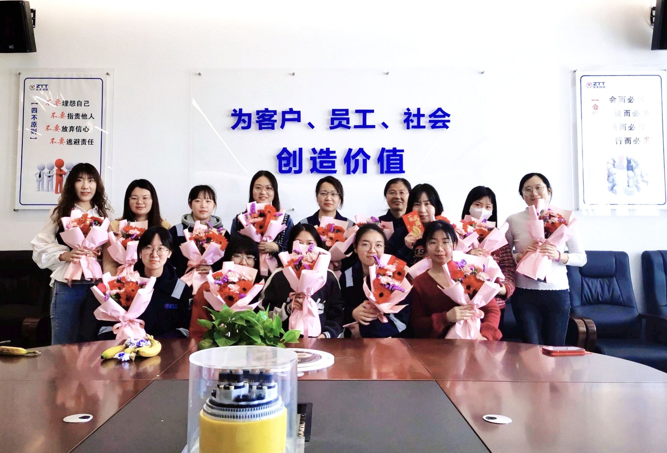 ΰ�¹���(victor1946)�ٷ���վ-Officials Website