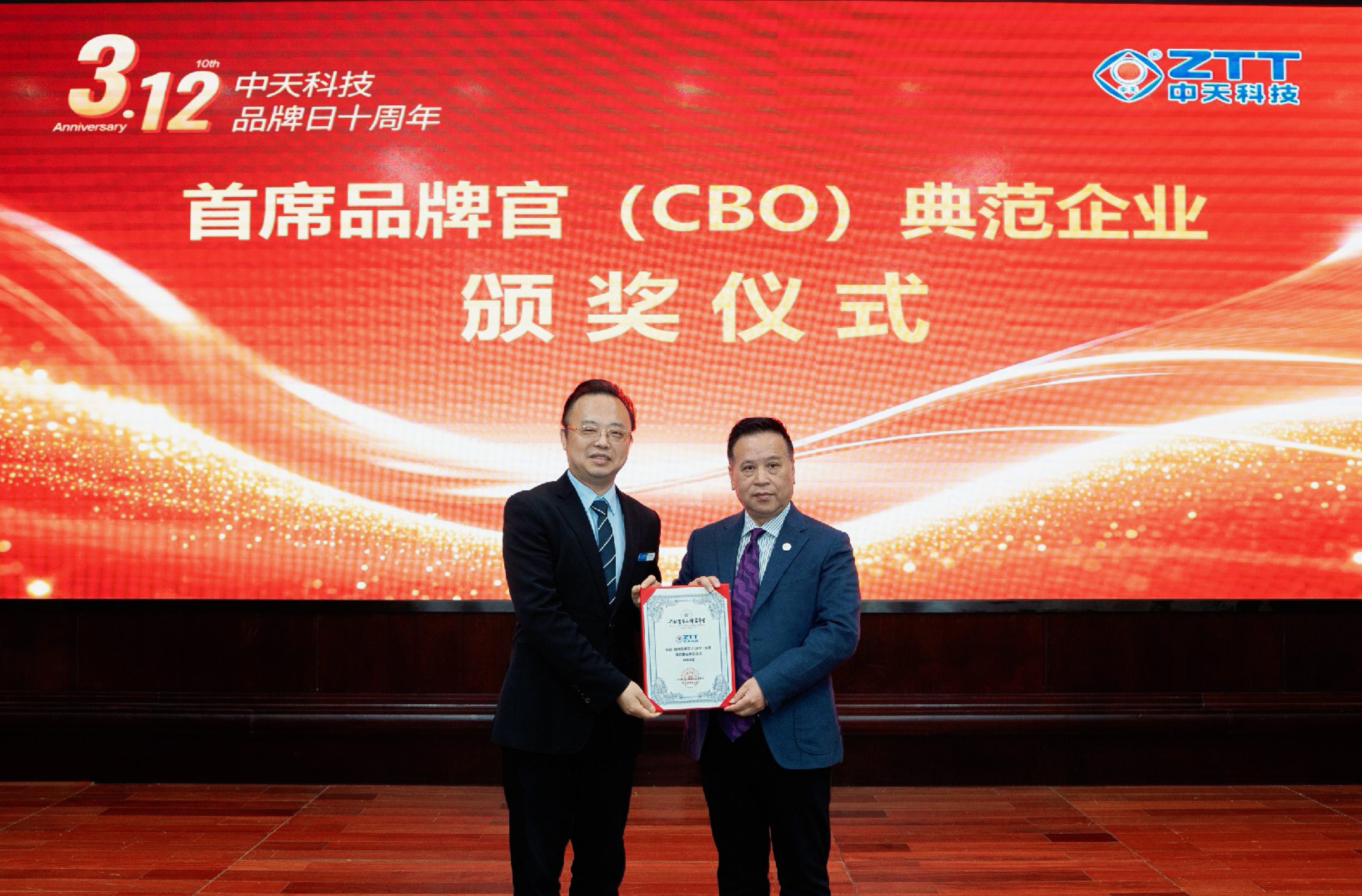 ΰ�¹���(victor1946)�ٷ���վ-Officials Website