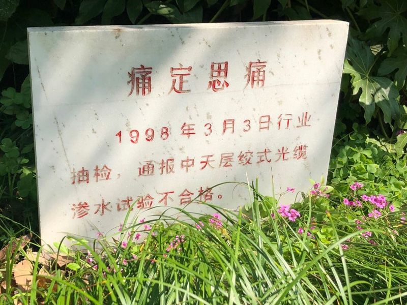 ΰ�¹���(victor1946)�ٷ���վ-Officials Website