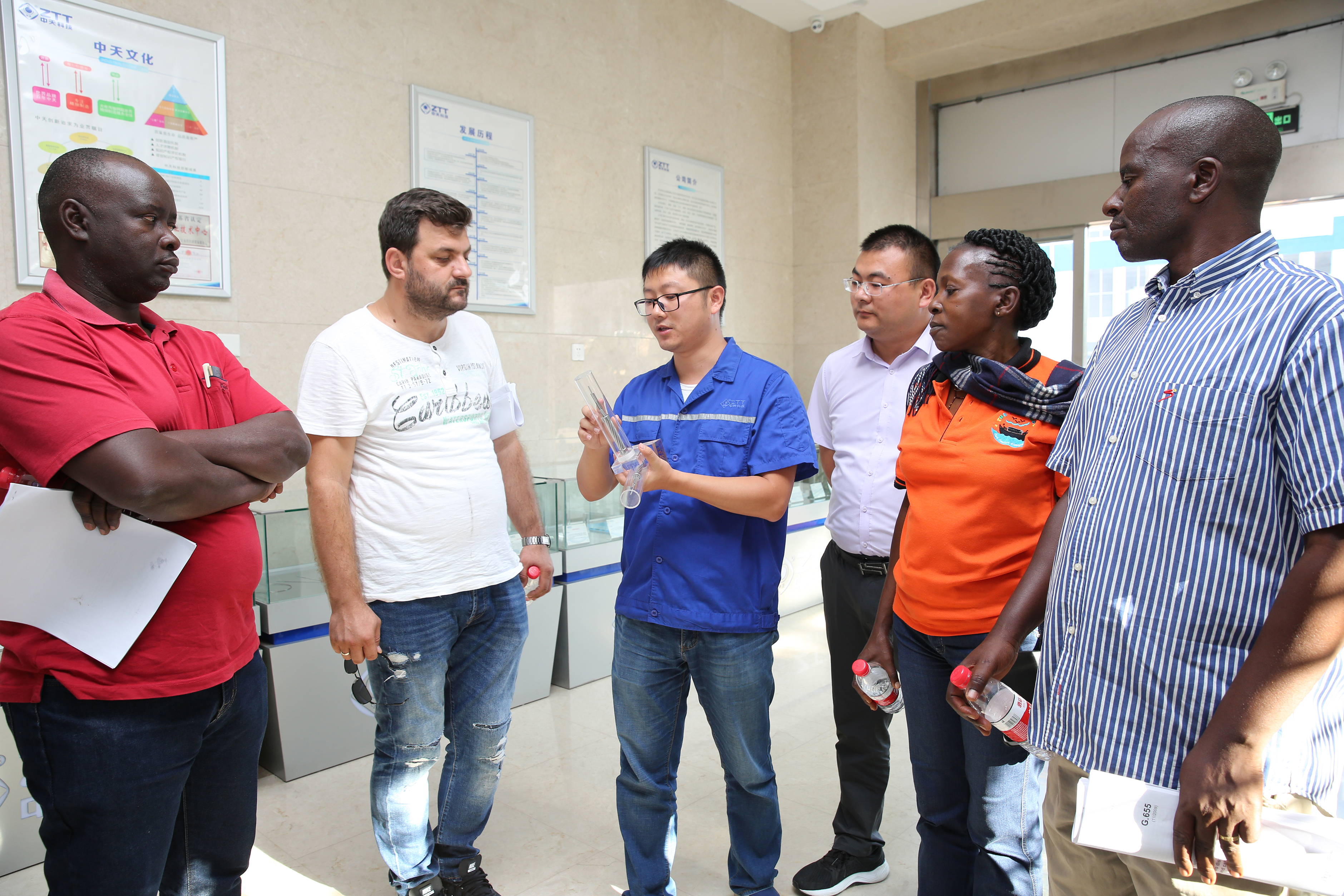 ΰ�¹���(victor1946)�ٷ���վ-Officials Website