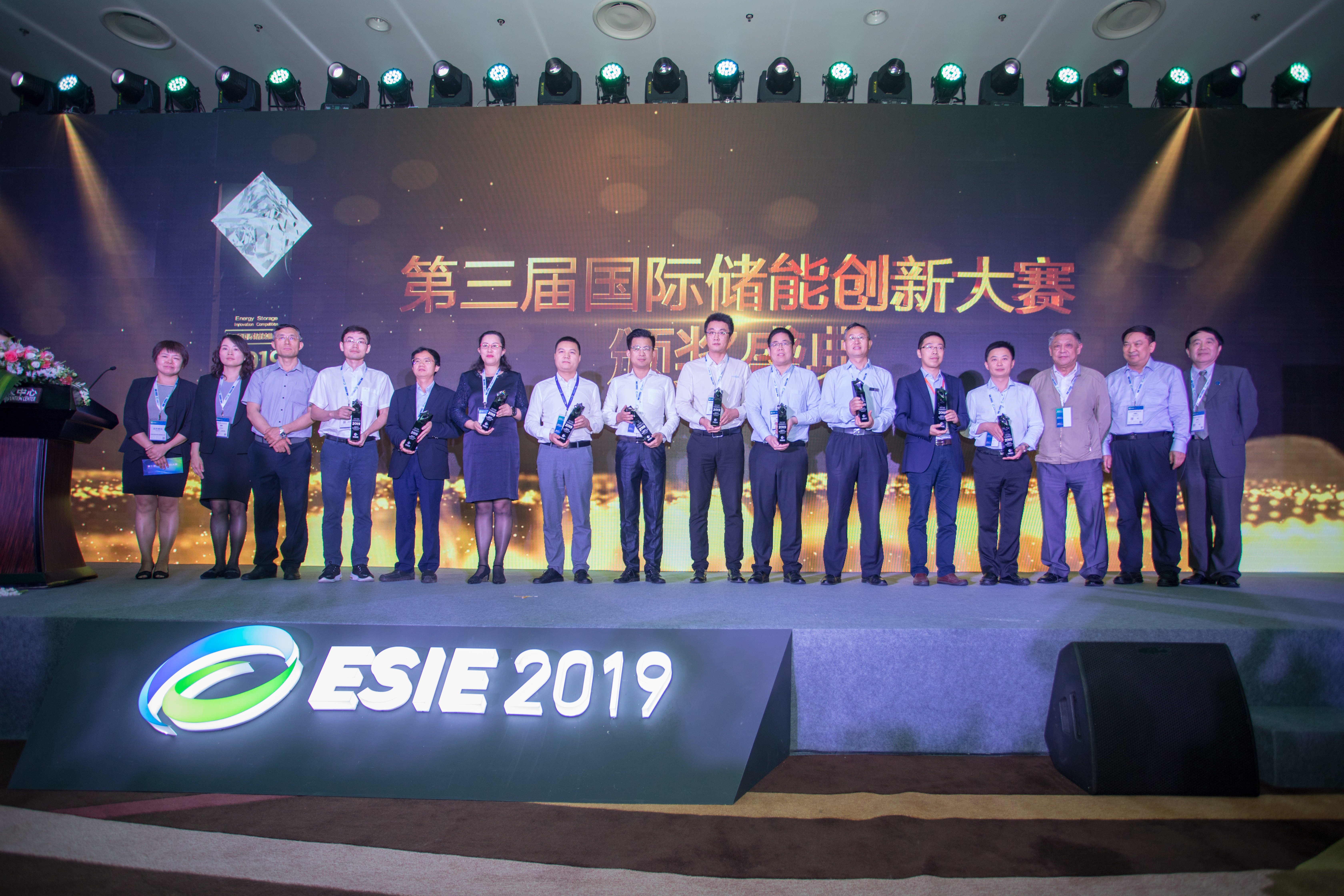 ΰ�¹���(victor1946)�ٷ���վ-Officials Website