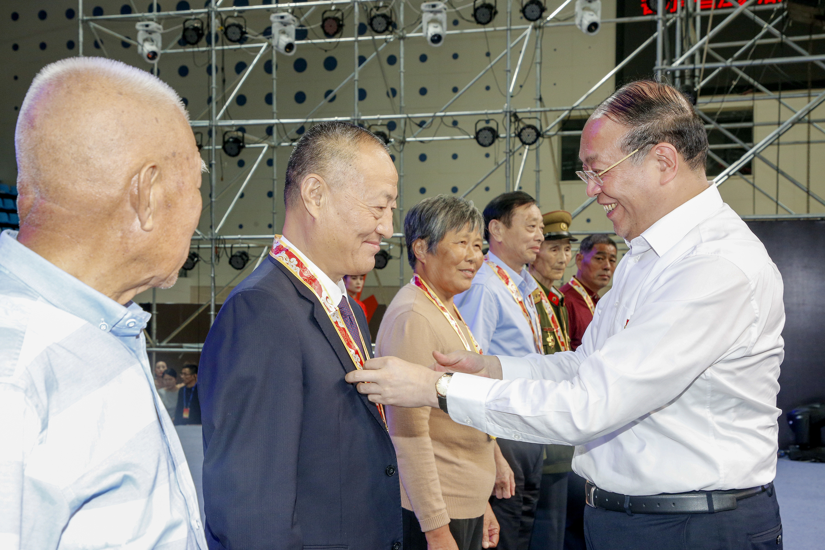 ΰ�¹���(victor1946)�ٷ���վ-Officials Website