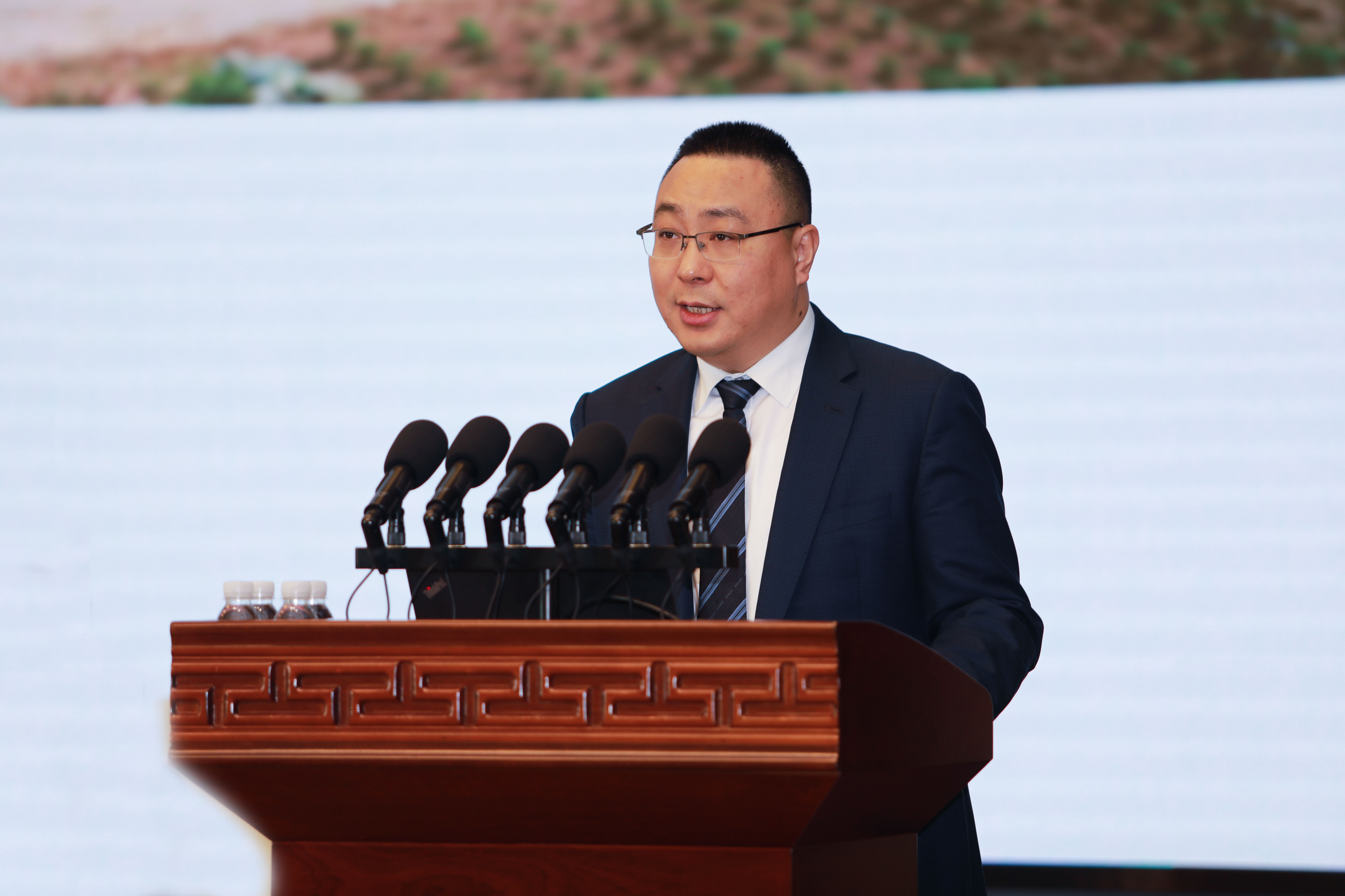 ΰ�¹���(victor1946)�ٷ���վ-Officials Website